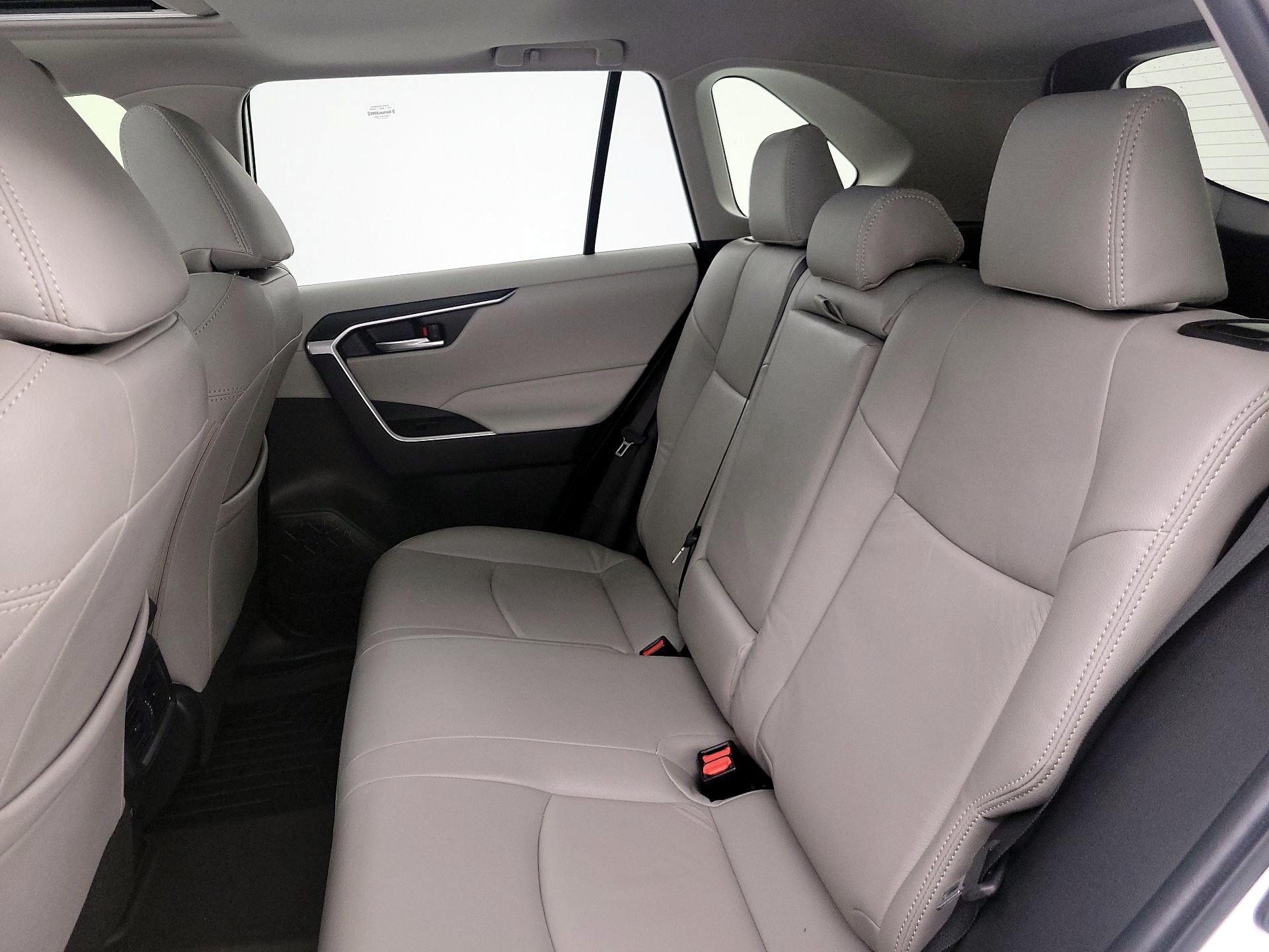 Thumbnail: 2020 Toyota RAV4 - 20