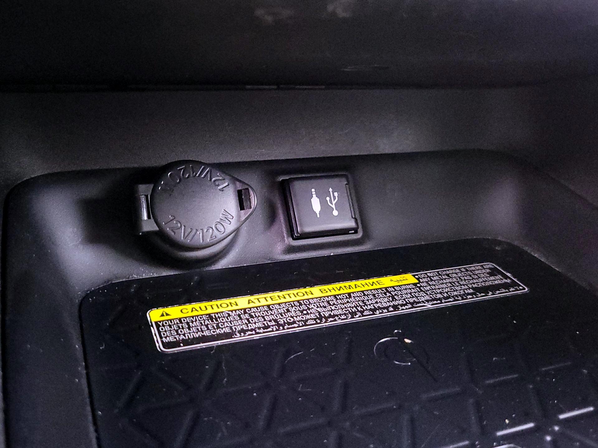 Thumbnail: 2019 Toyota RAV4 - 18