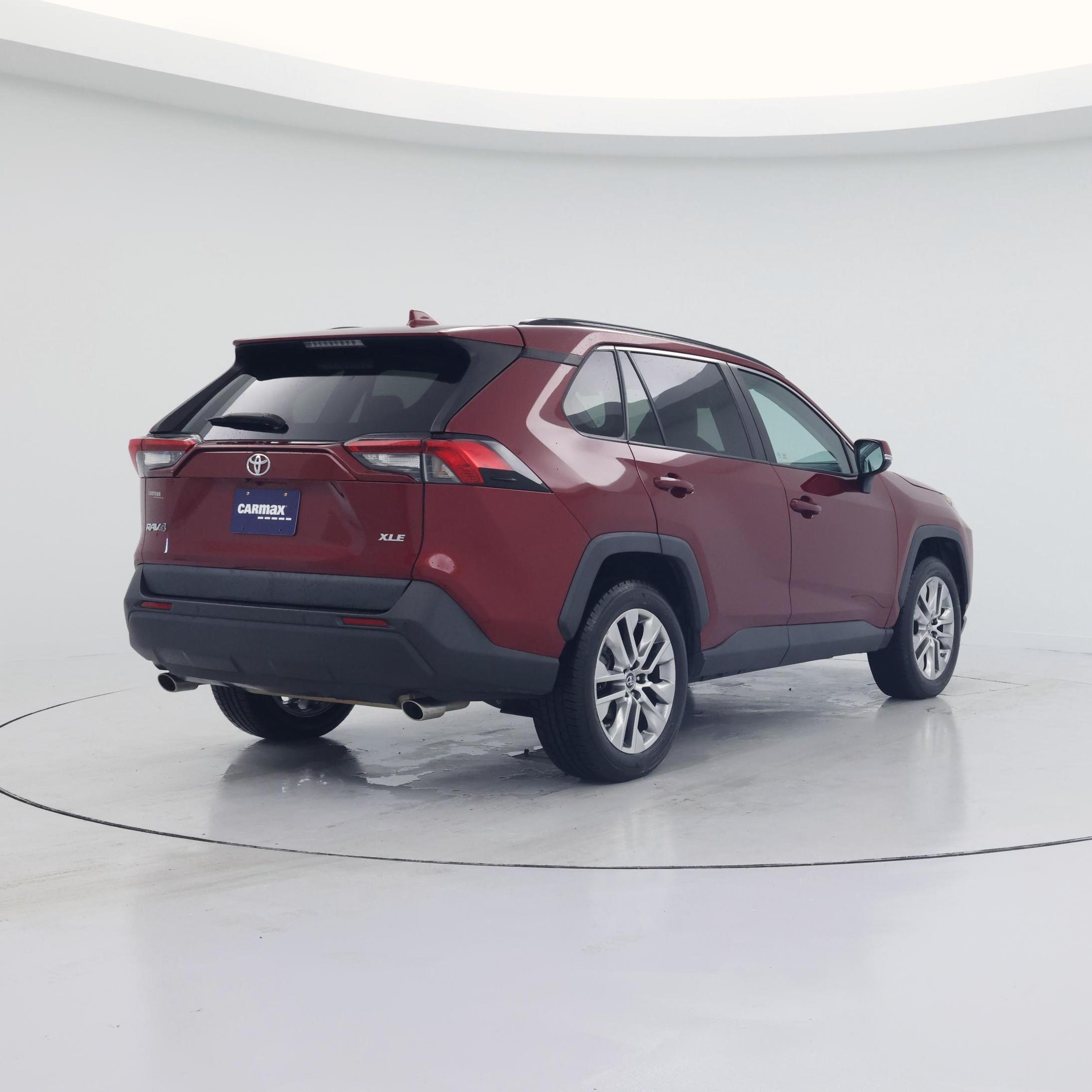 Thumbnail: 2019 Toyota RAV4 - 8