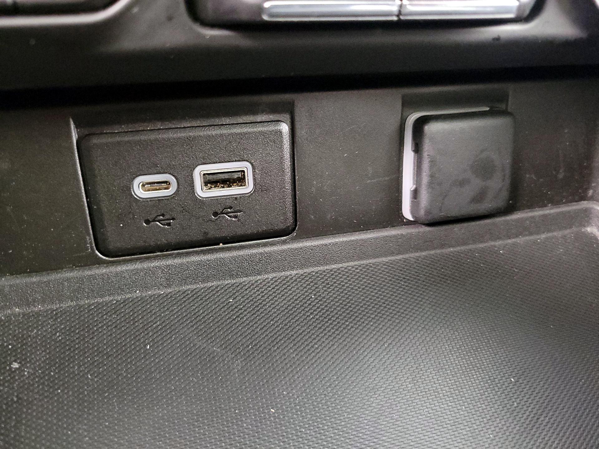 Thumbnail: 2023 GMC Yukon - 19