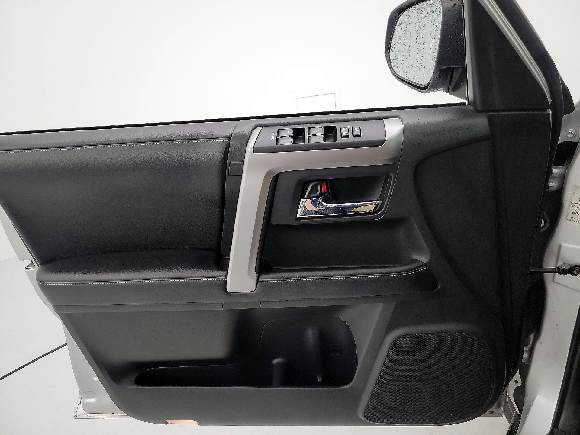 Thumbnail: 2018 Toyota 4Runner - 12