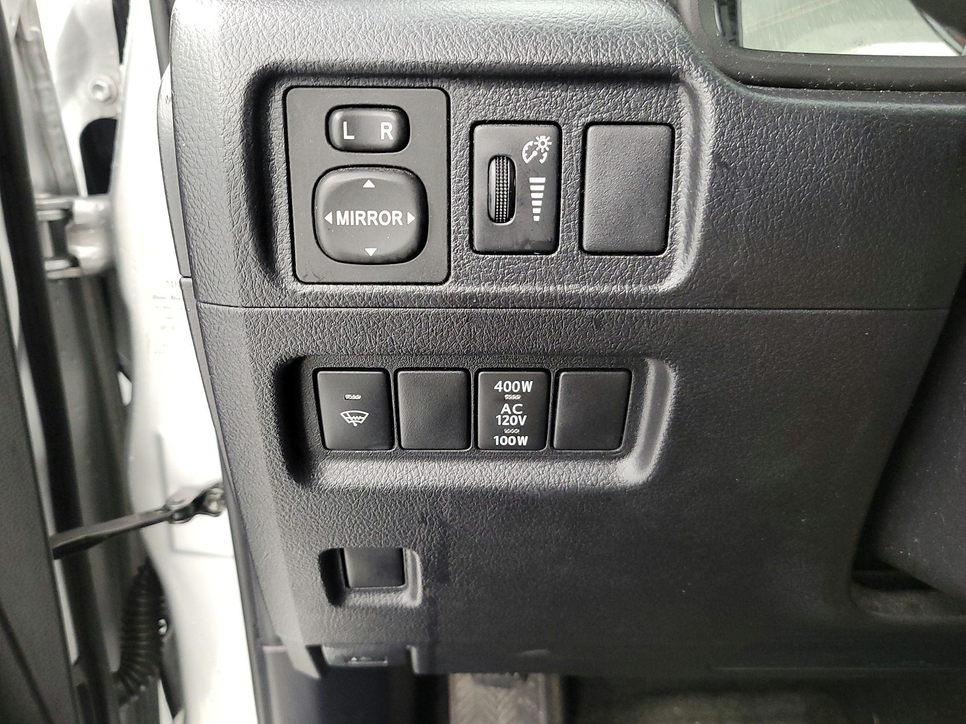 Thumbnail: 2018 Toyota 4Runner - 13