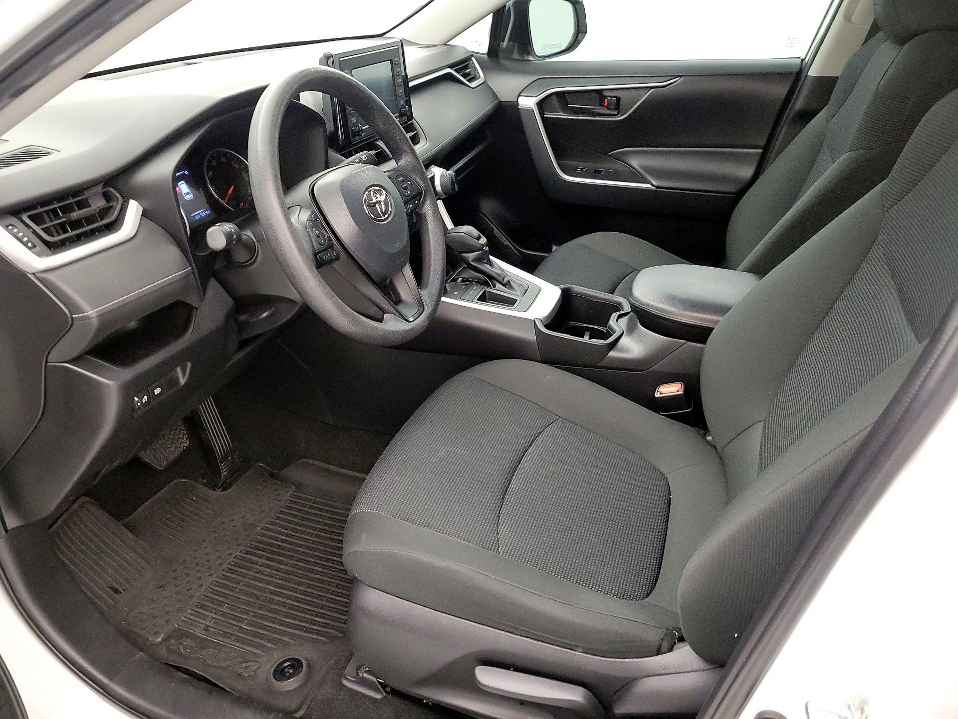 Thumbnail: 2022 Toyota RAV4 - 11