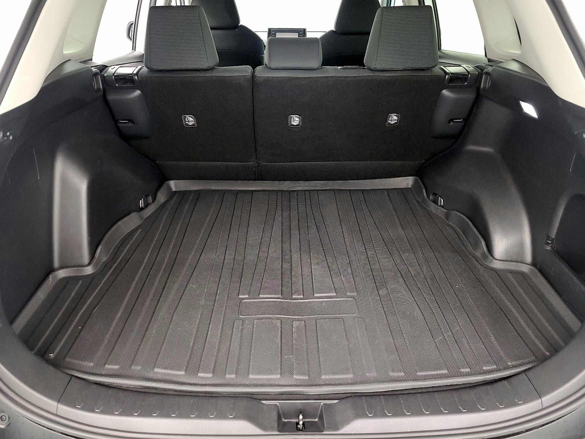 Thumbnail: 2022 Toyota RAV4 - 20