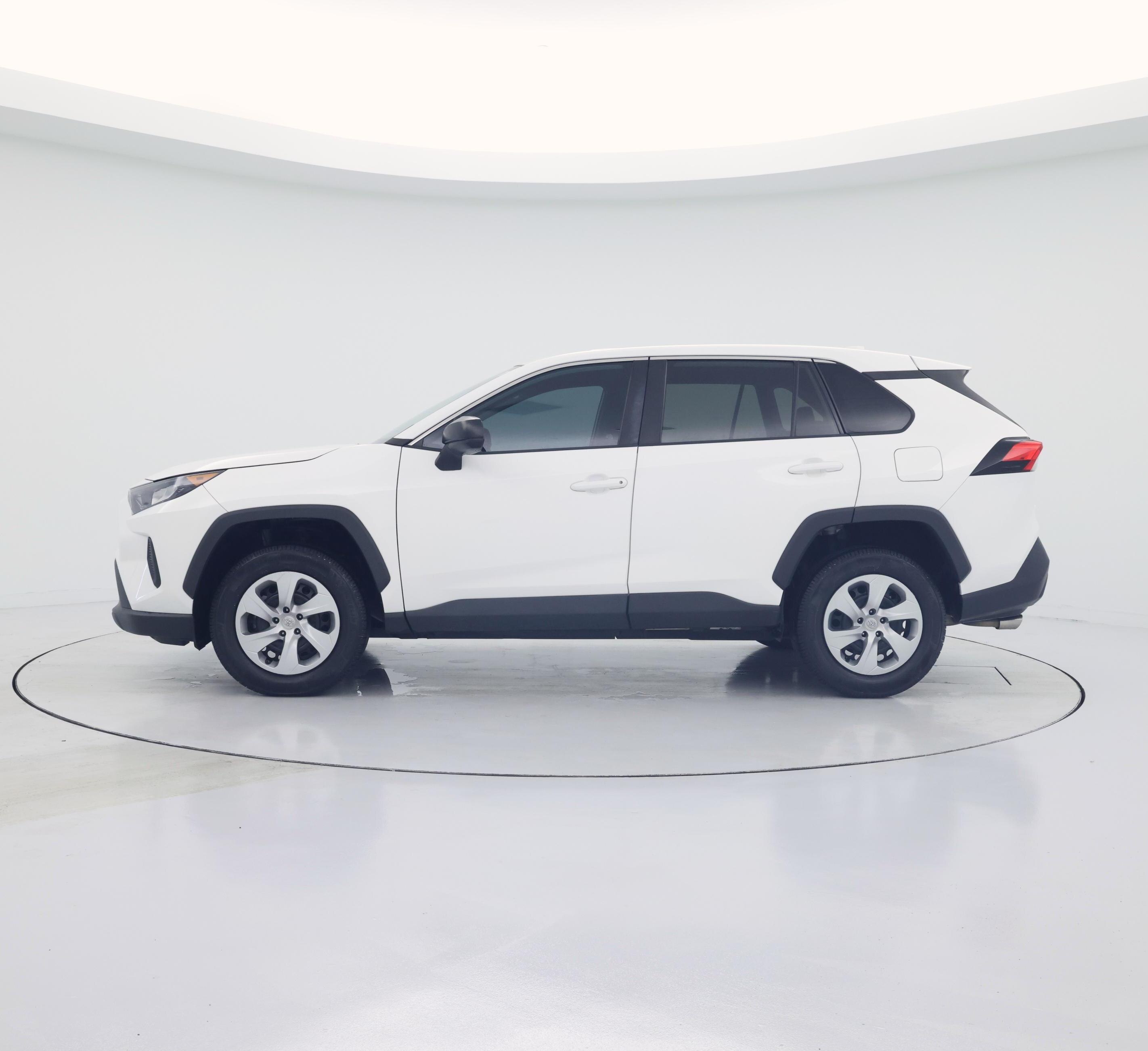 Thumbnail: 2022 Toyota RAV4 - 3