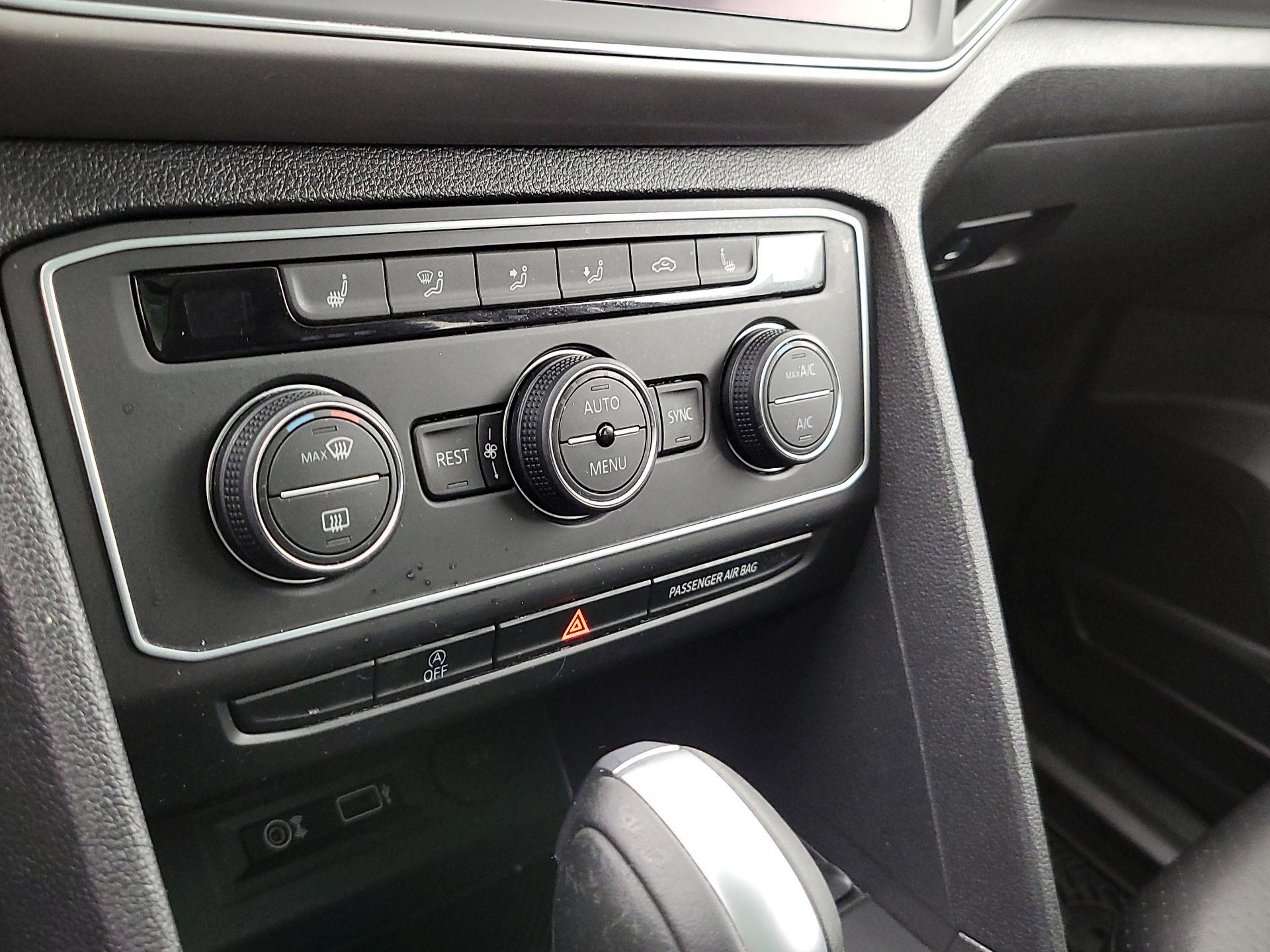 Thumbnail: 2019 Volkswagen Atlas - 16