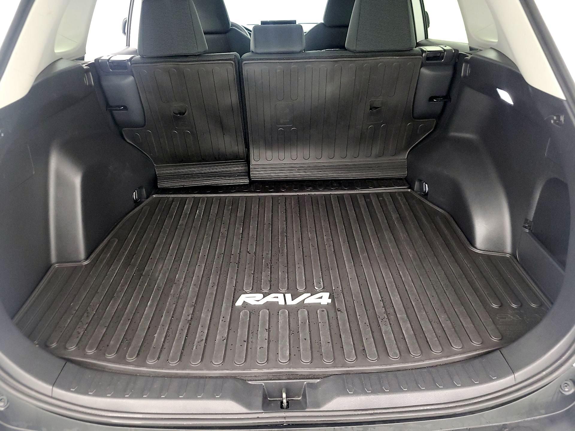 Thumbnail: 2024 Toyota RAV4 - 20