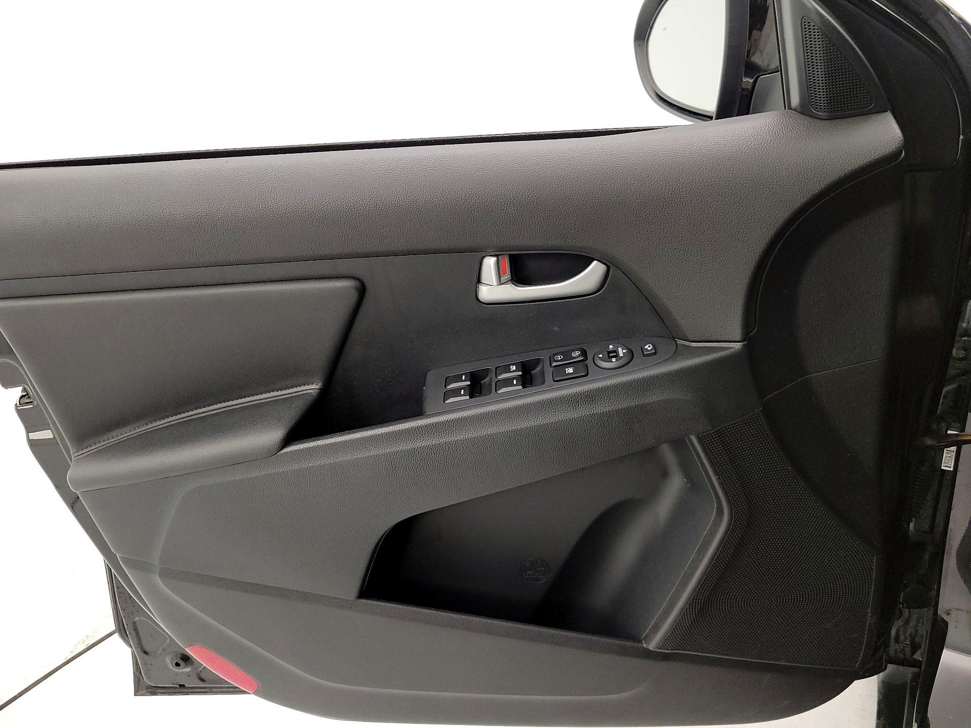 Thumbnail: 2014 Kia Sportage - 12