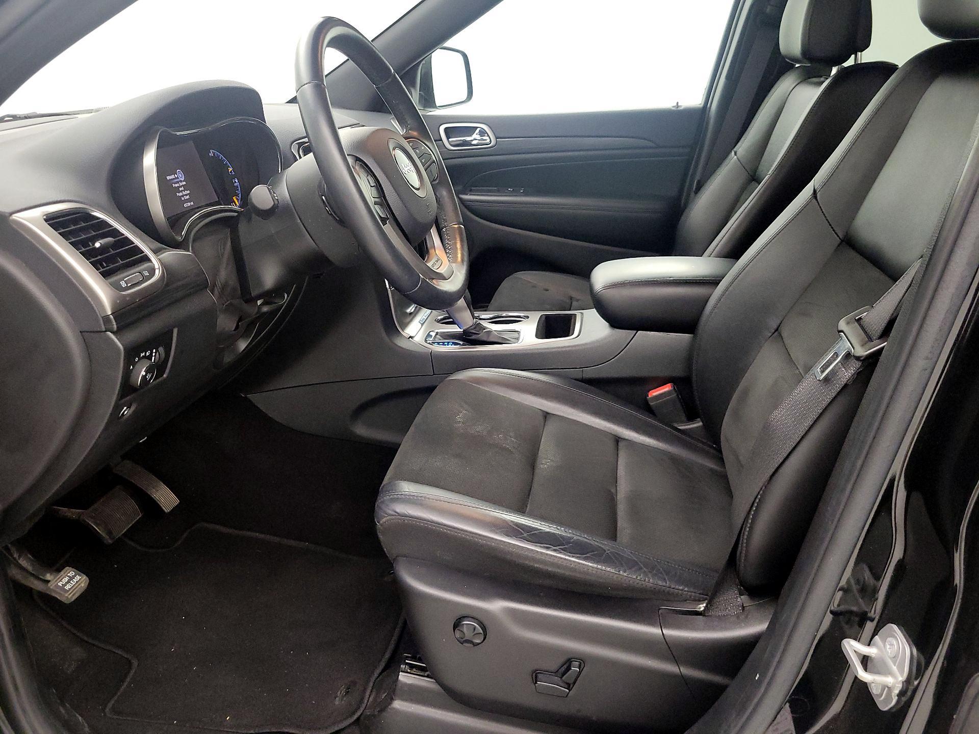 Thumbnail: 2020 Jeep Grand Cherokee - 11