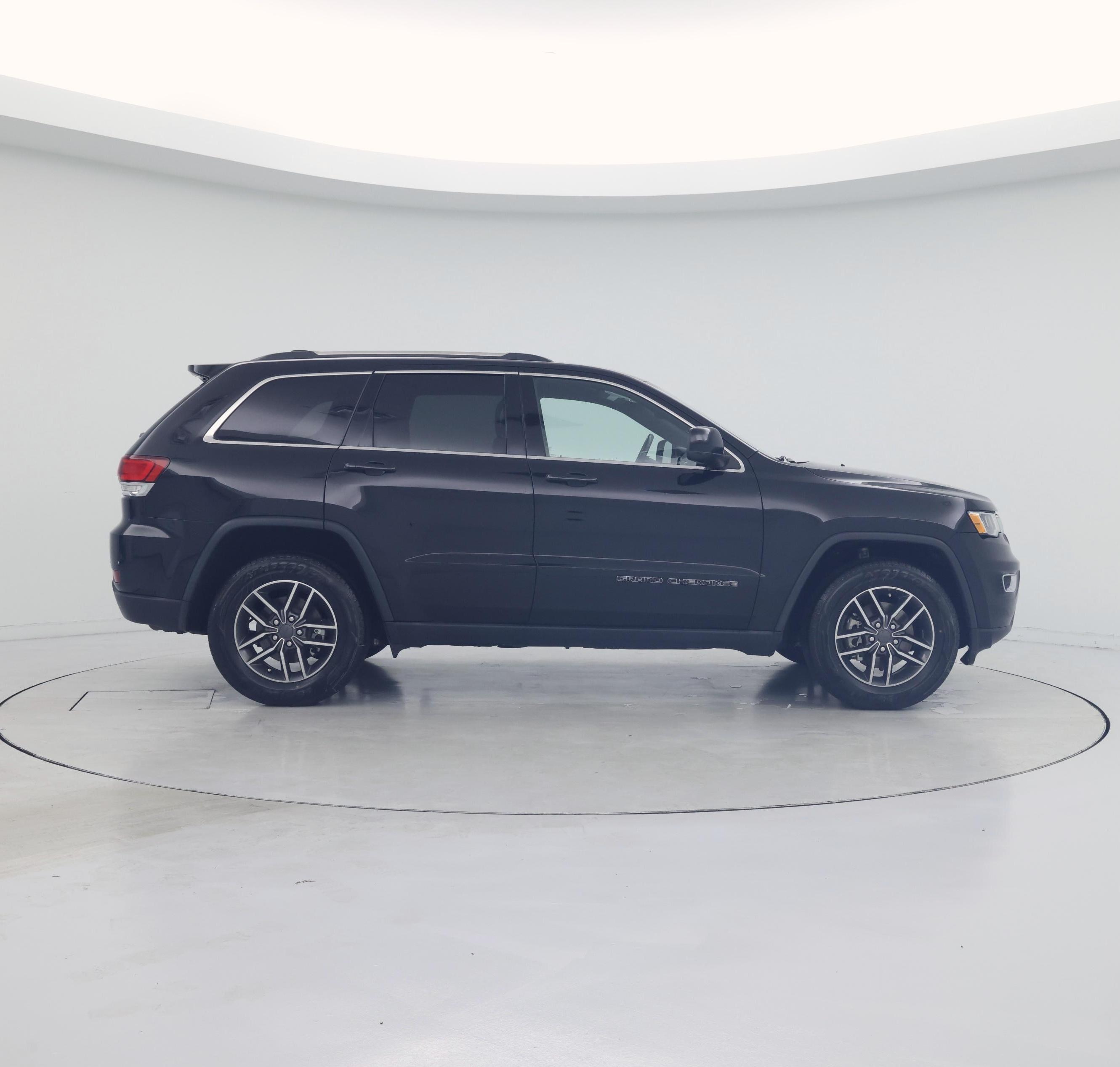 Thumbnail: 2020 Jeep Grand Cherokee - 7