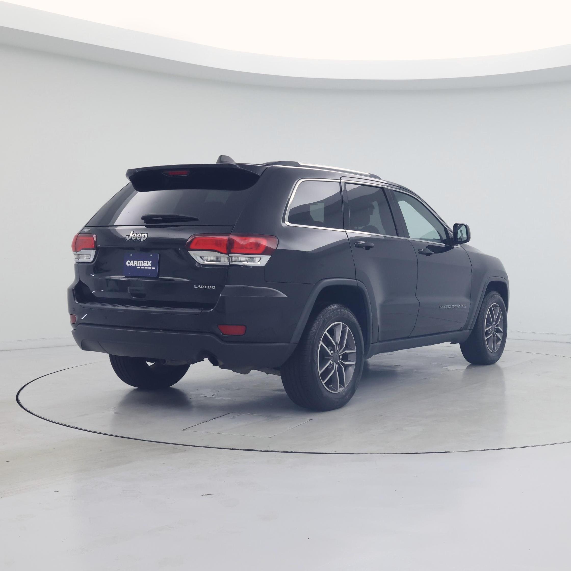 Thumbnail: 2020 Jeep Grand Cherokee - 8