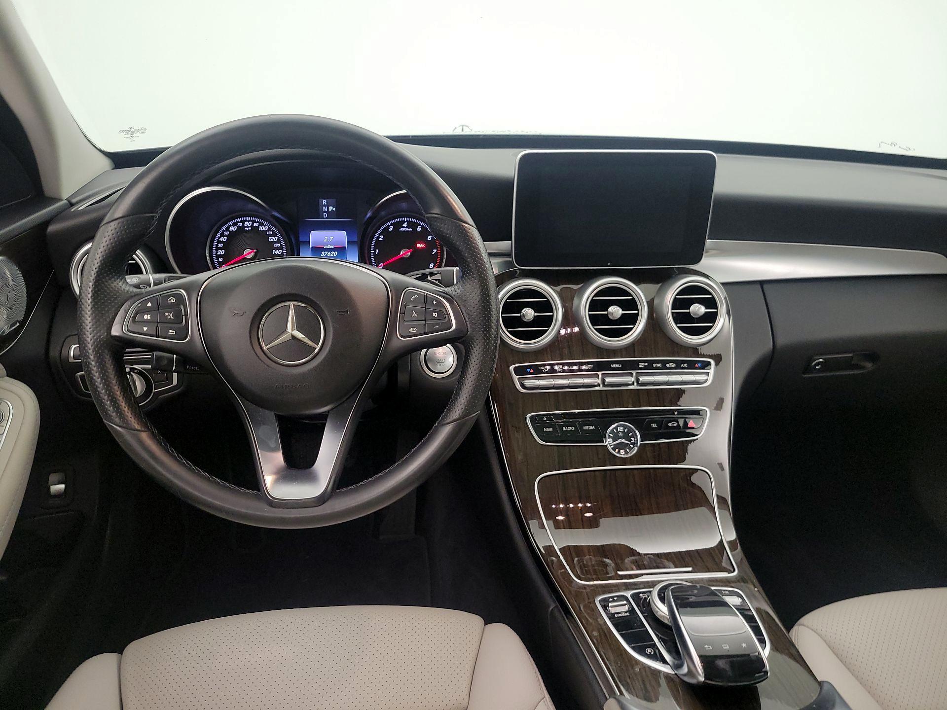 Thumbnail: 2016 Mercedes-Benz C-Class - 10