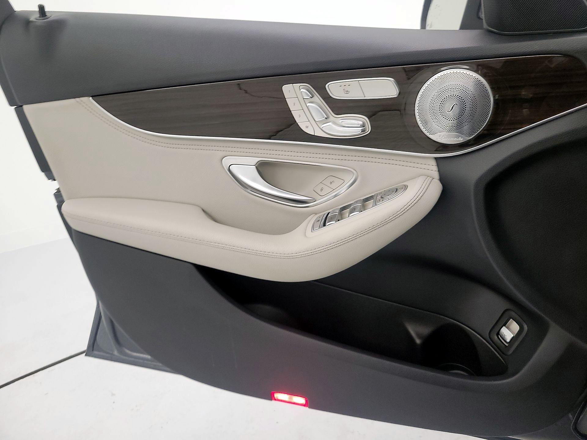 Thumbnail: 2016 Mercedes-Benz C-Class - 12