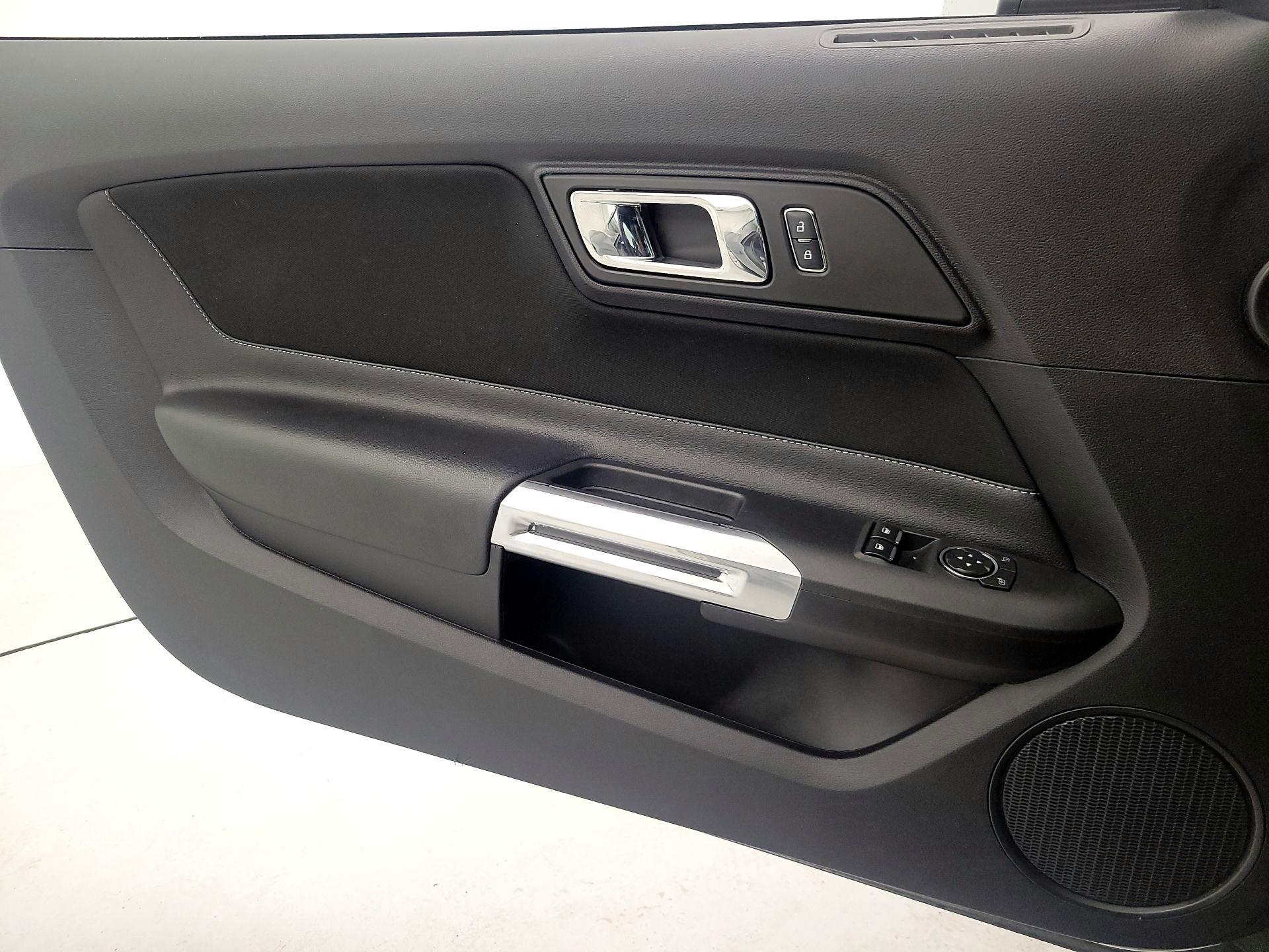 Thumbnail: 2017 Ford Mustang - 12