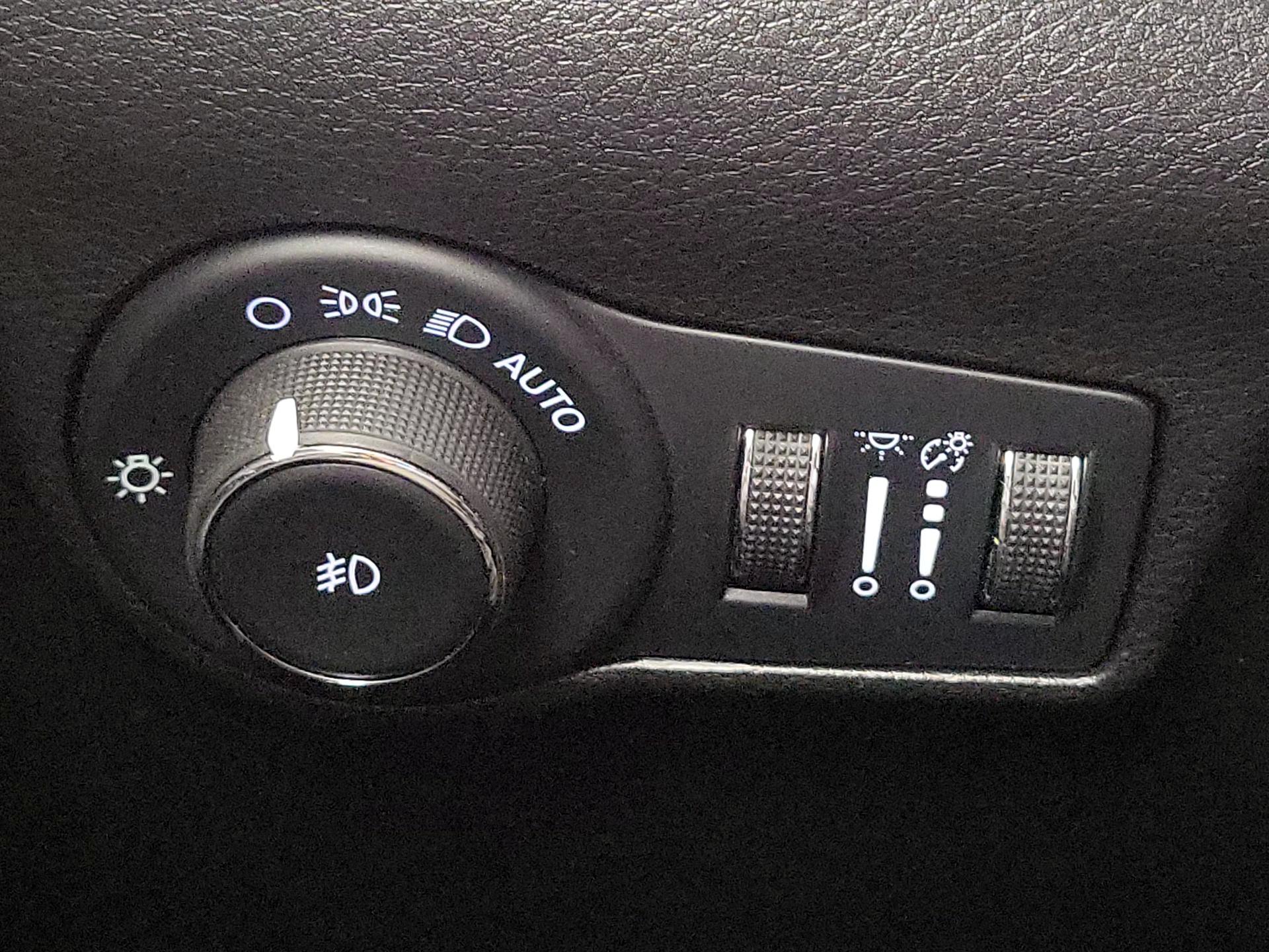 Thumbnail: 2022 Jeep Compass - 13