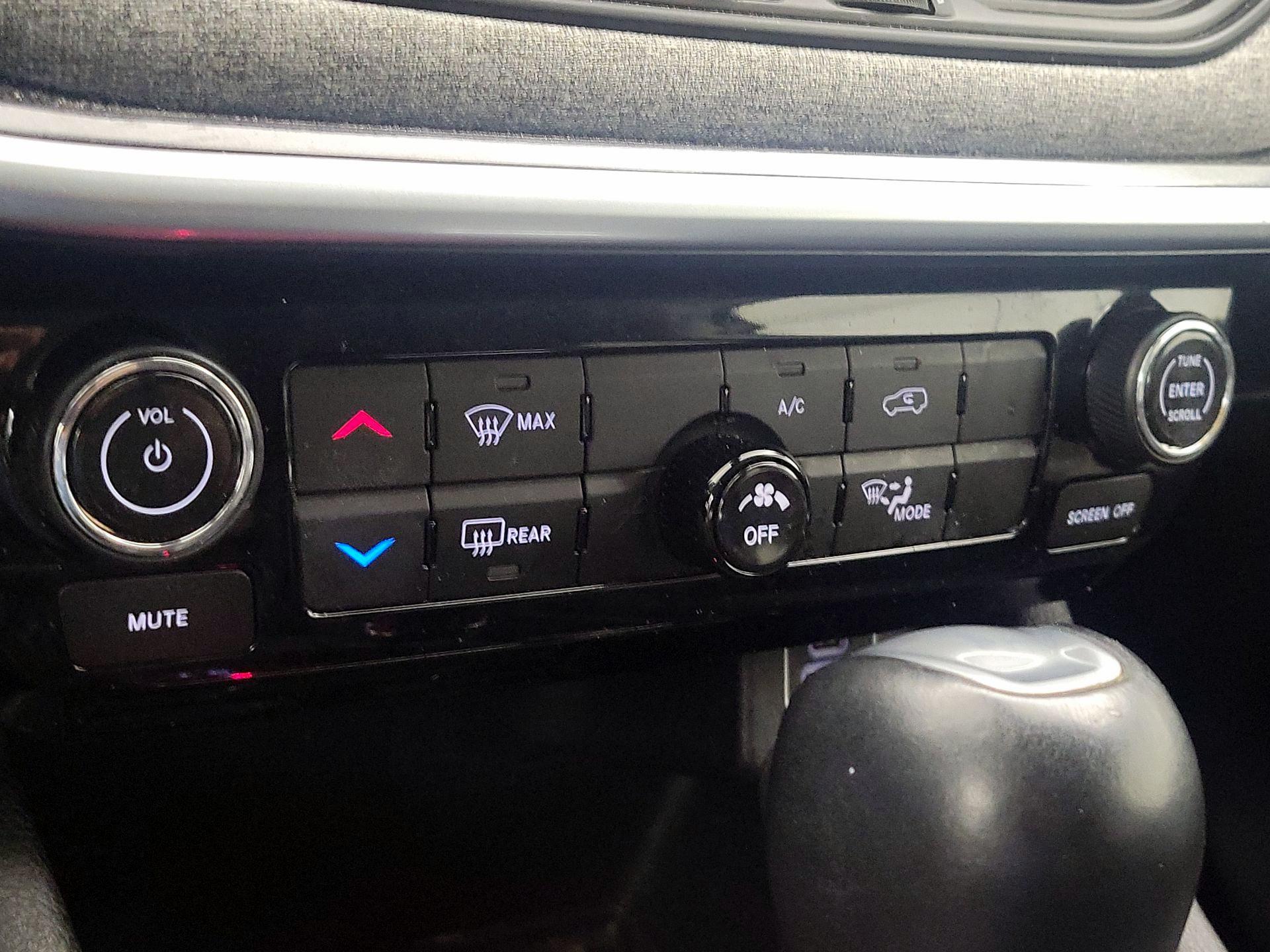 Thumbnail: 2022 Jeep Compass - 16