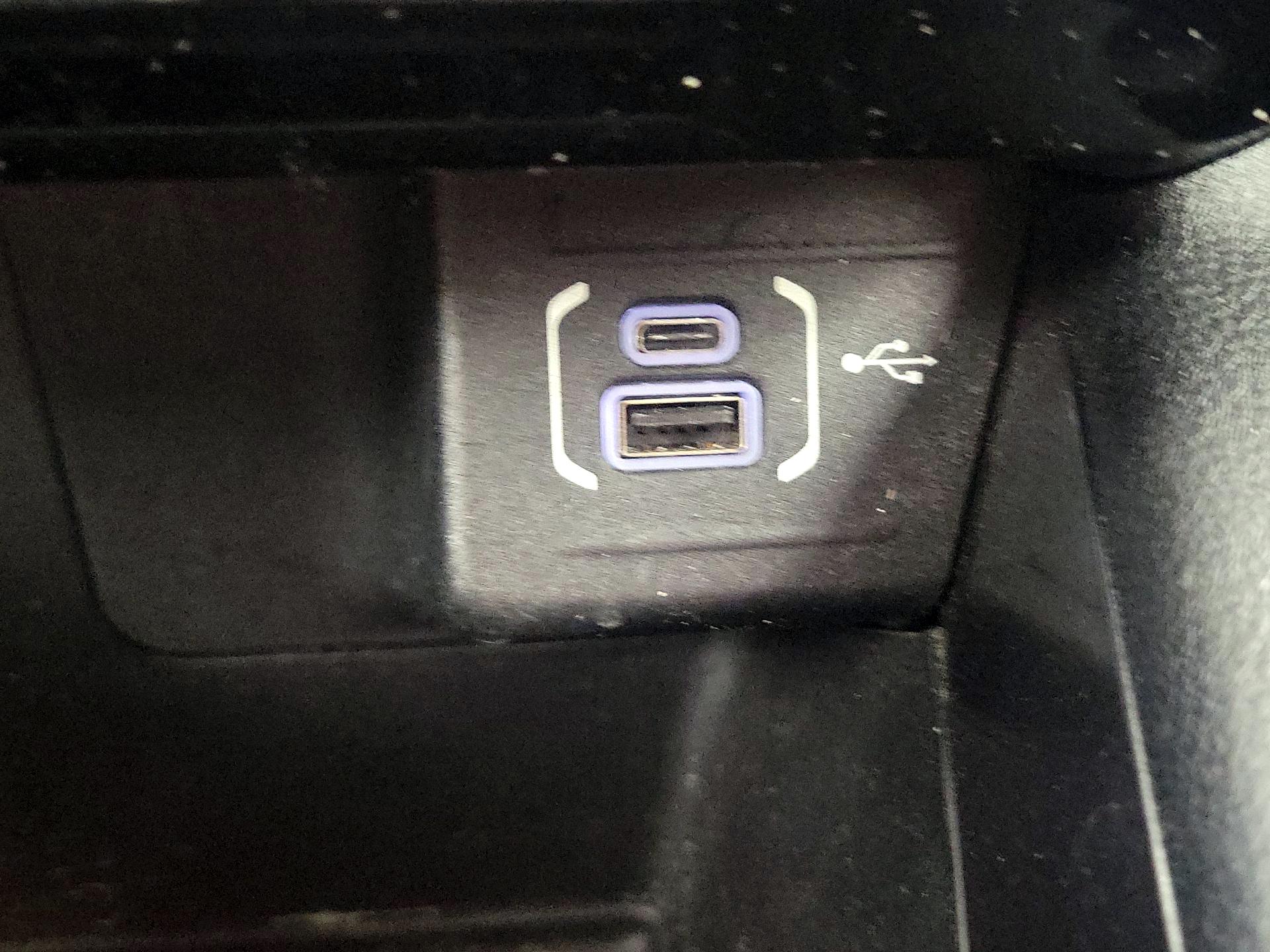 Thumbnail: 2022 Jeep Compass - 18