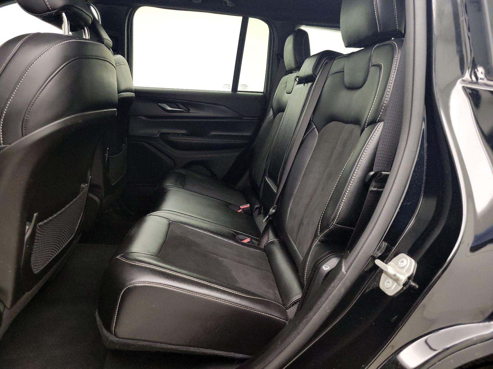 Thumbnail: 2023 Jeep Grand Cherokee - 19