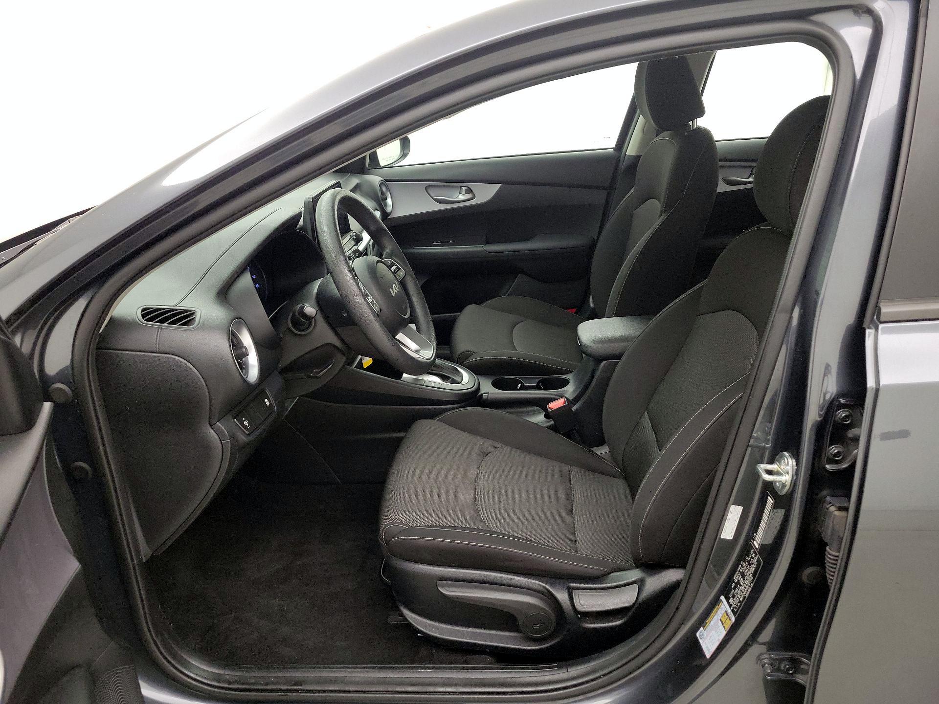 Thumbnail: 2024 Kia Forte - 11