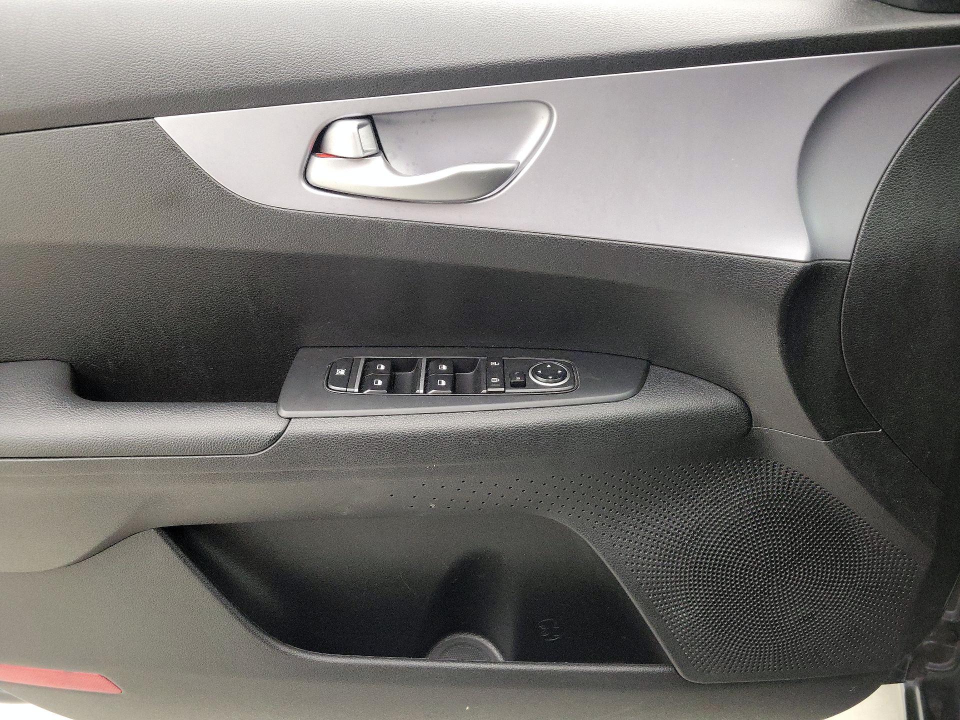 Thumbnail: 2024 Kia Forte - 12