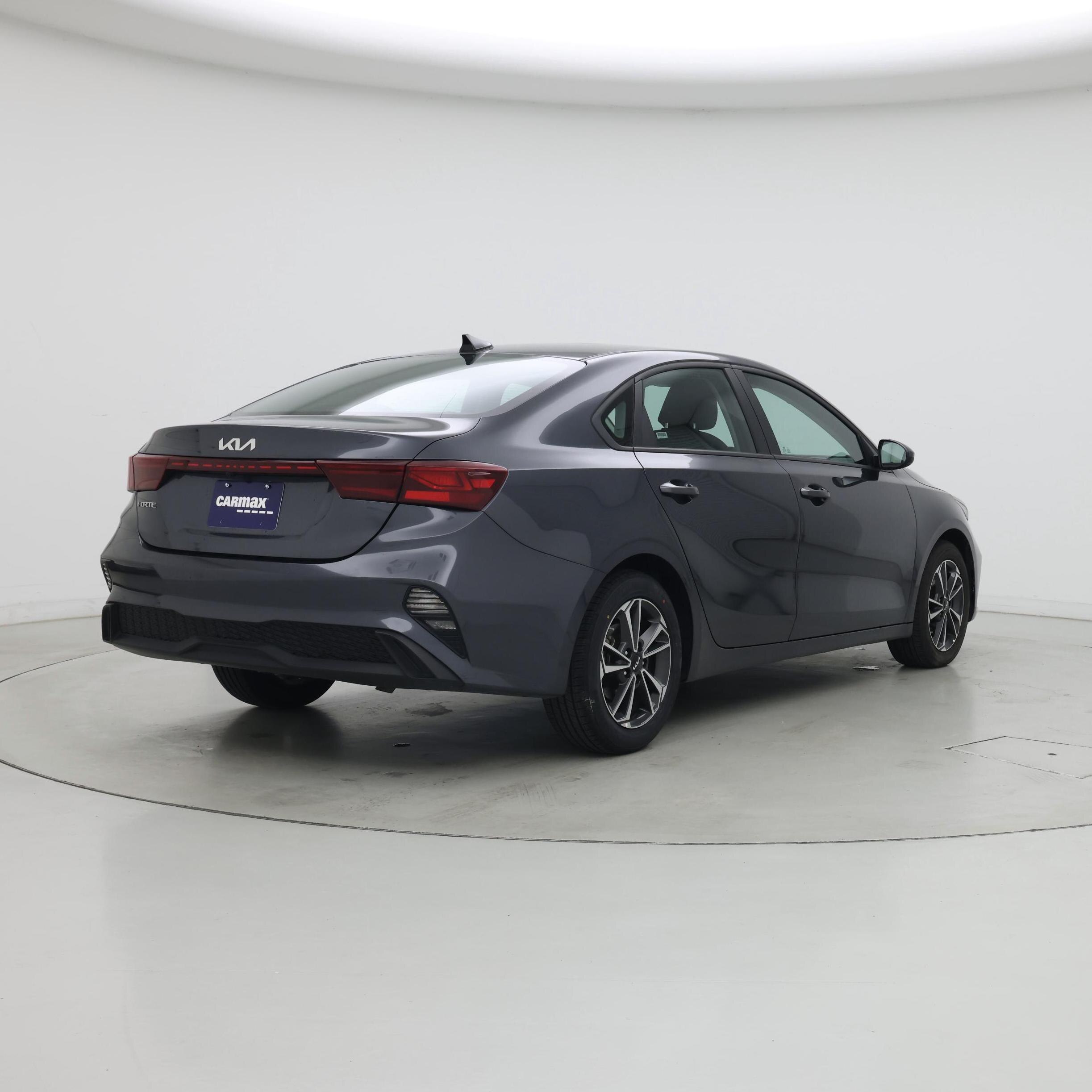 Thumbnail: 2024 Kia Forte - 8