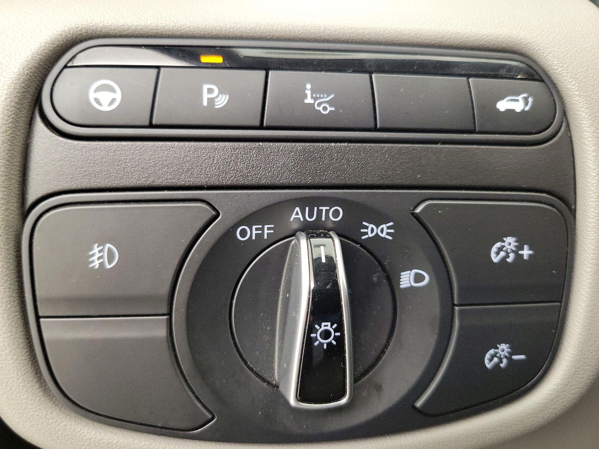 Thumbnail: 2023 INFINITI QX50 - 13