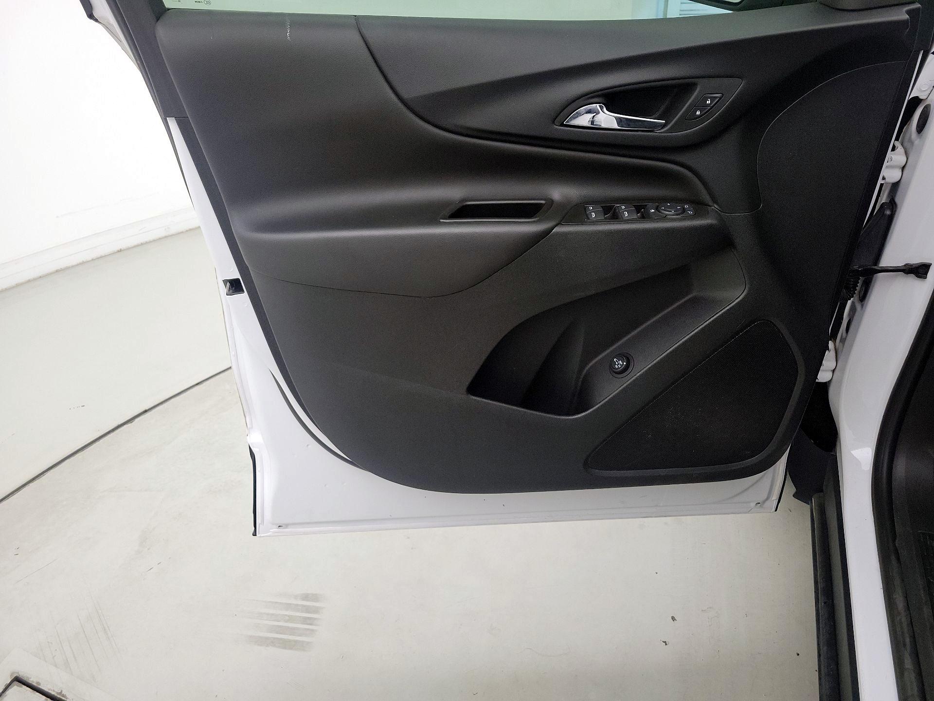 Thumbnail: 2022 Chevrolet Equinox - 12