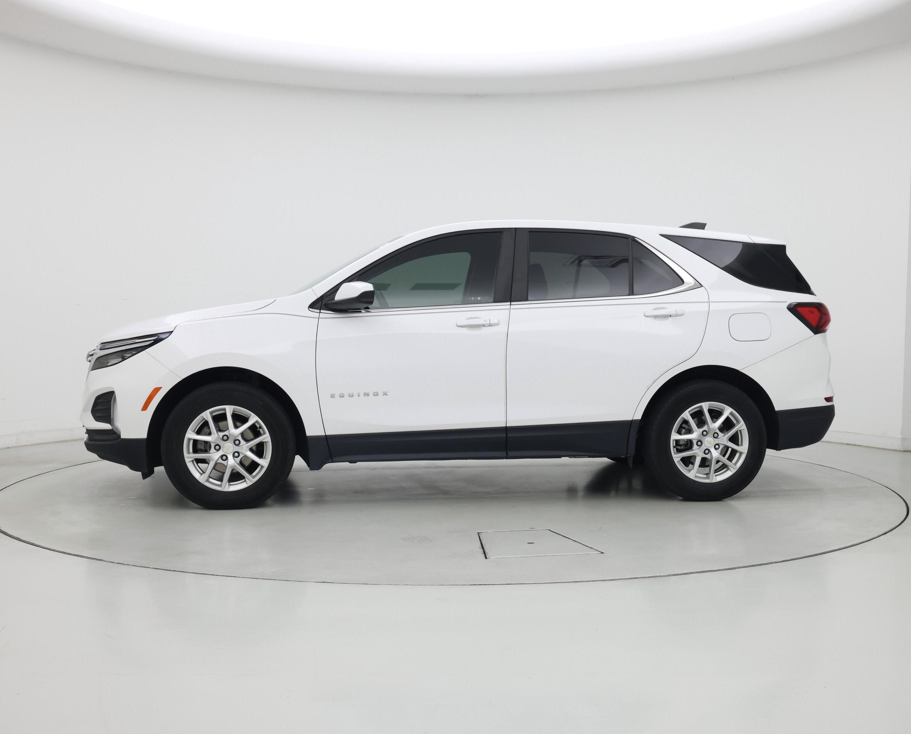 Thumbnail: 2022 Chevrolet Equinox - 3