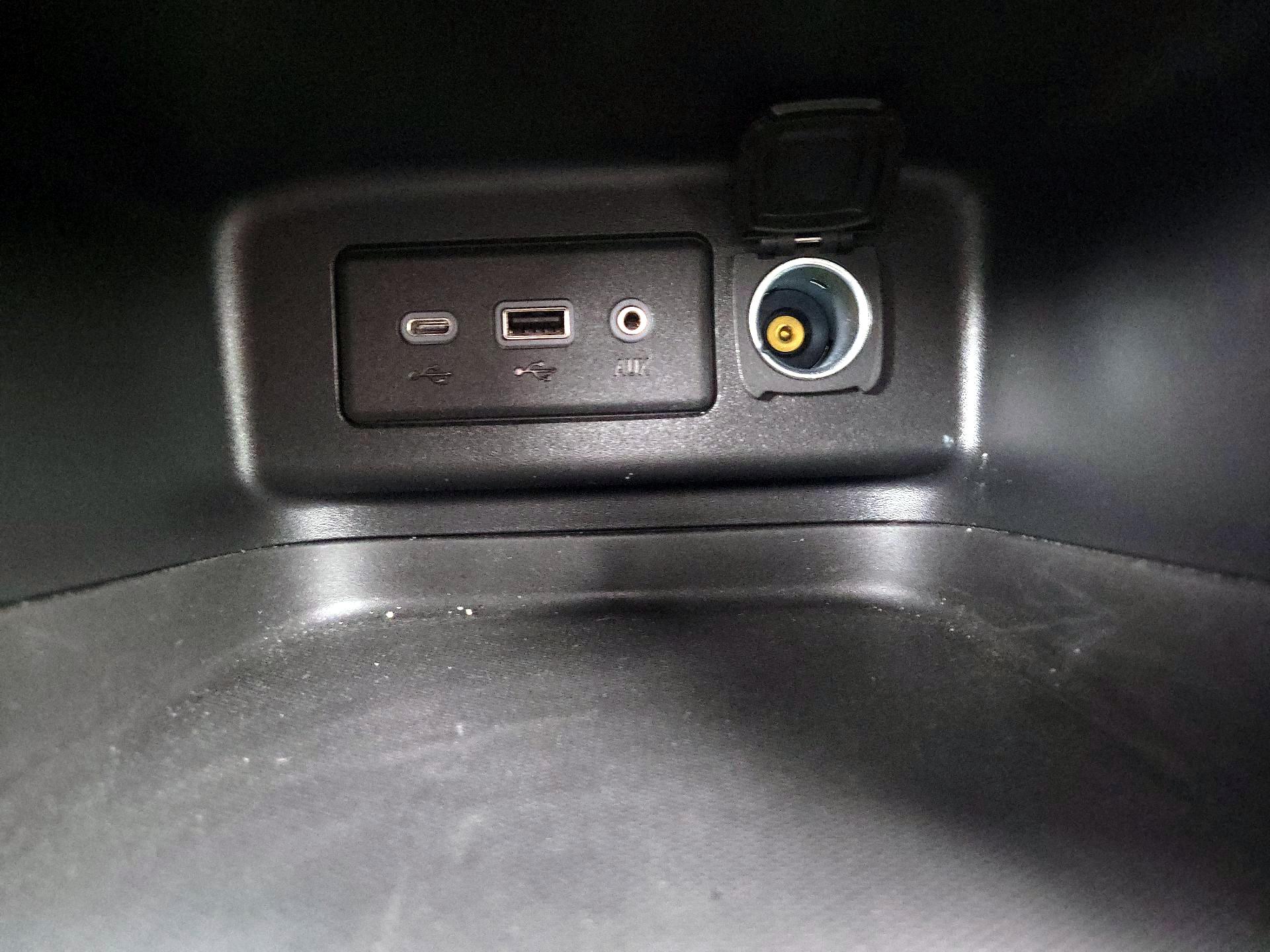 Thumbnail: 2023 Chevrolet Equinox - 18