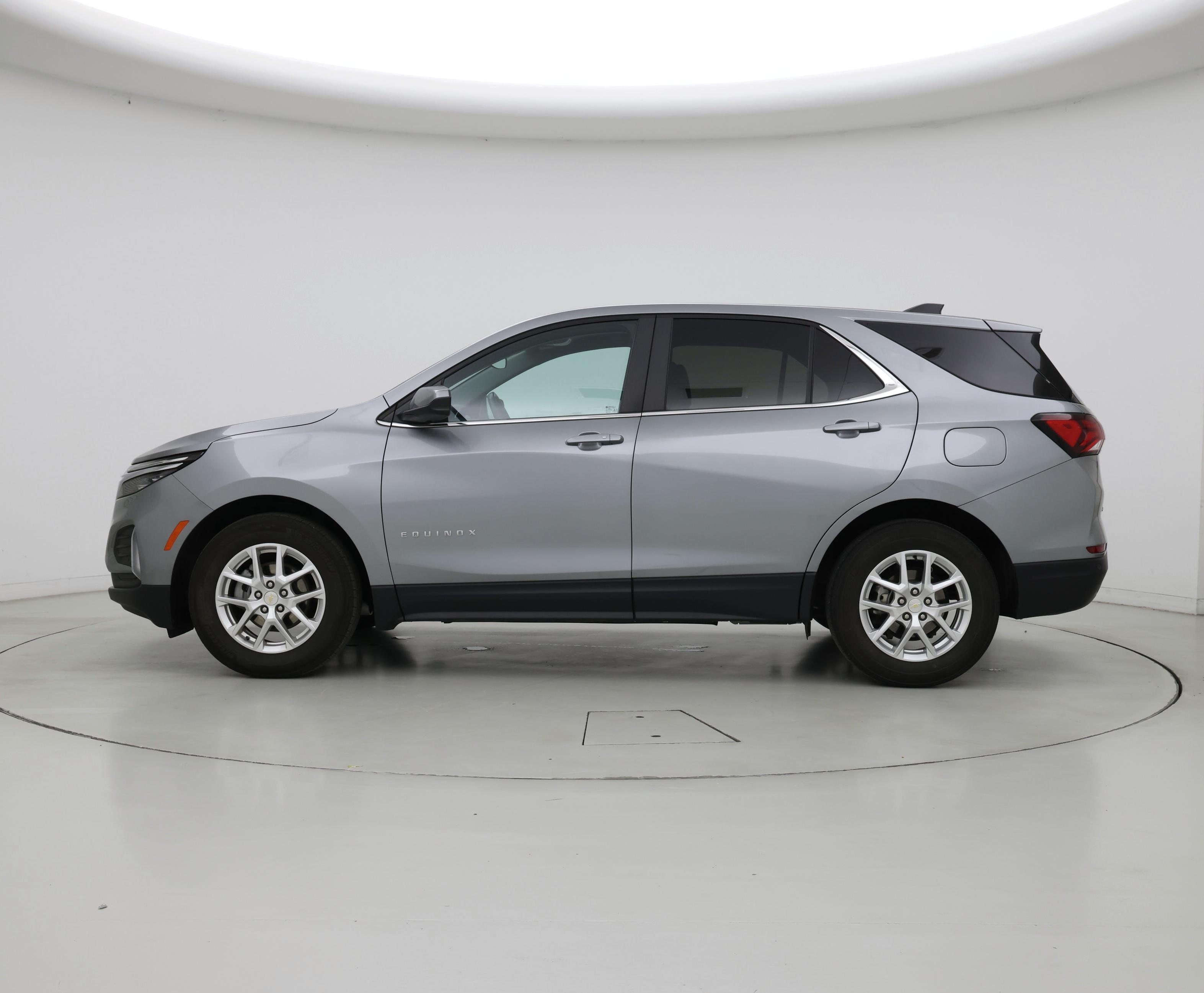 Thumbnail: 2023 Chevrolet Equinox - 3