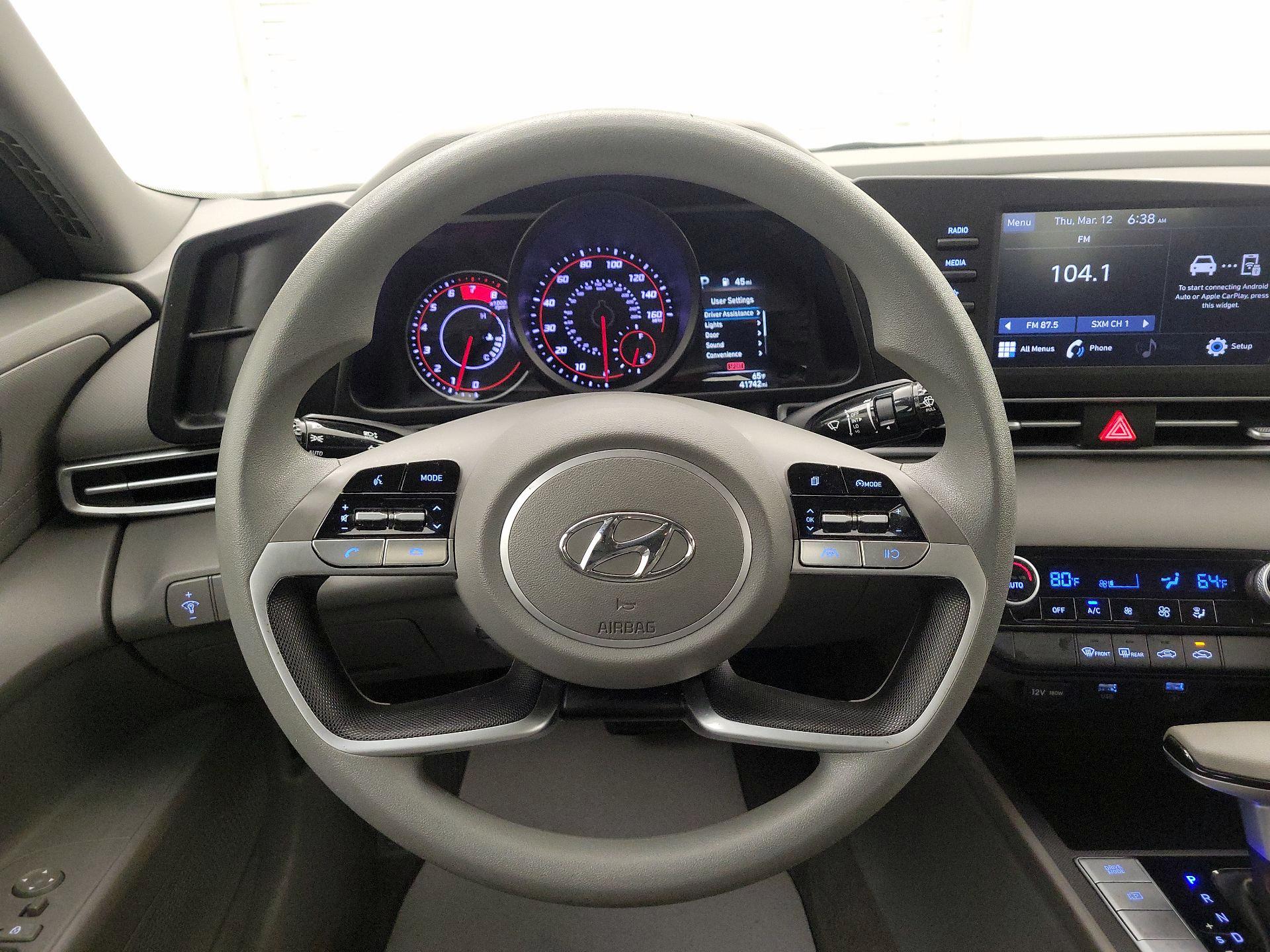 Thumbnail: 2023 Hyundai Elantra - 10