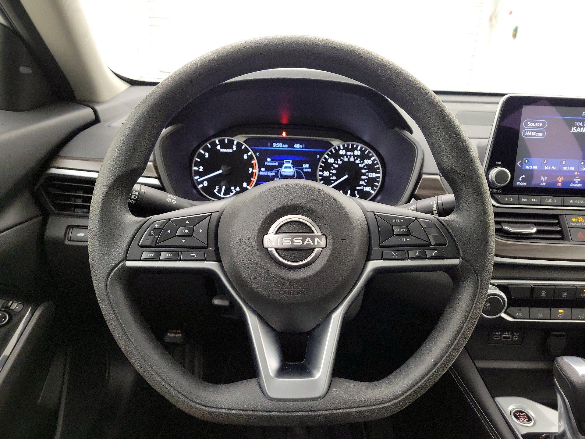 Thumbnail: 2023 Nissan Altima - 10