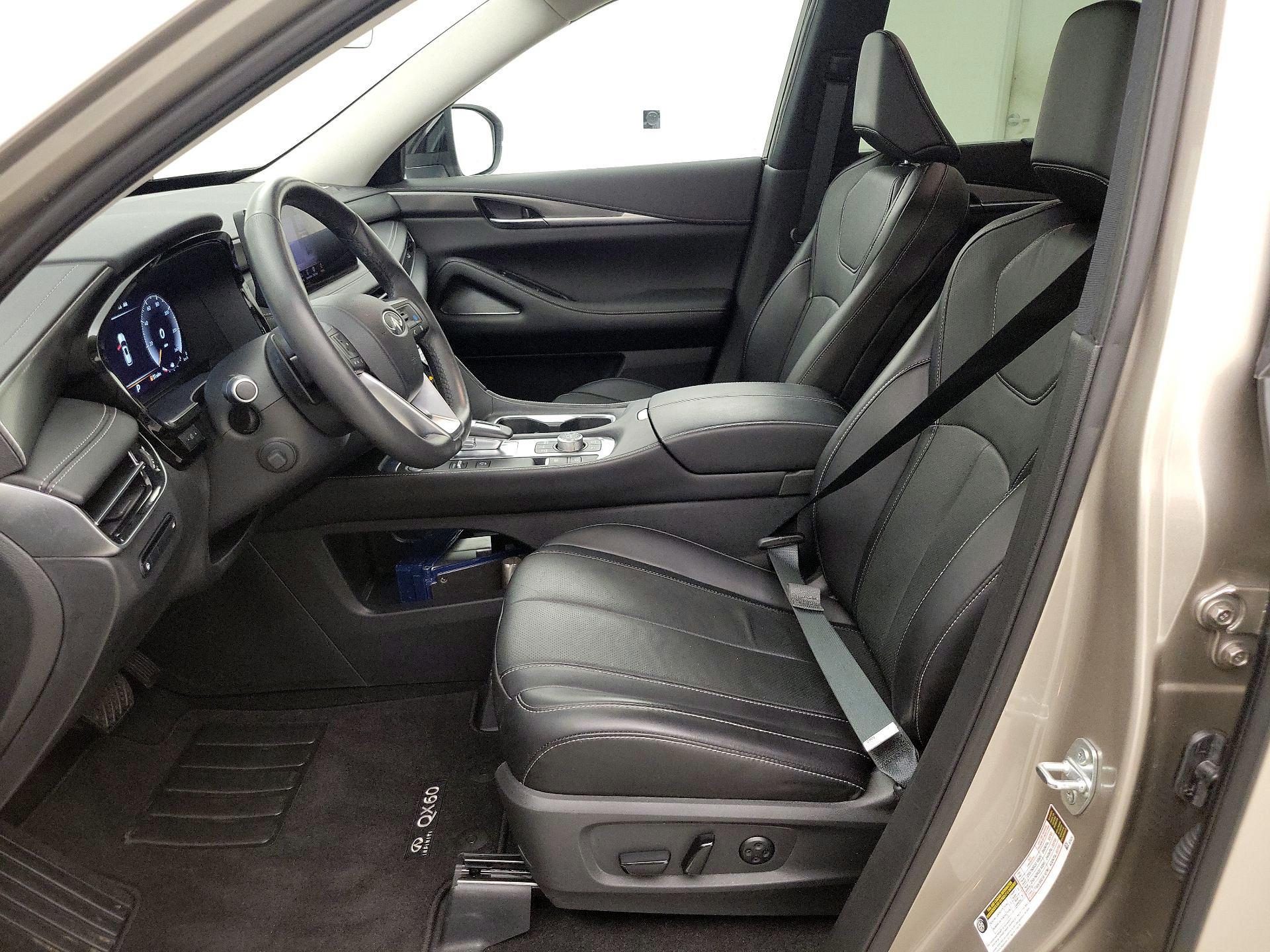 Thumbnail: 2023 INFINITI QX60 - 11