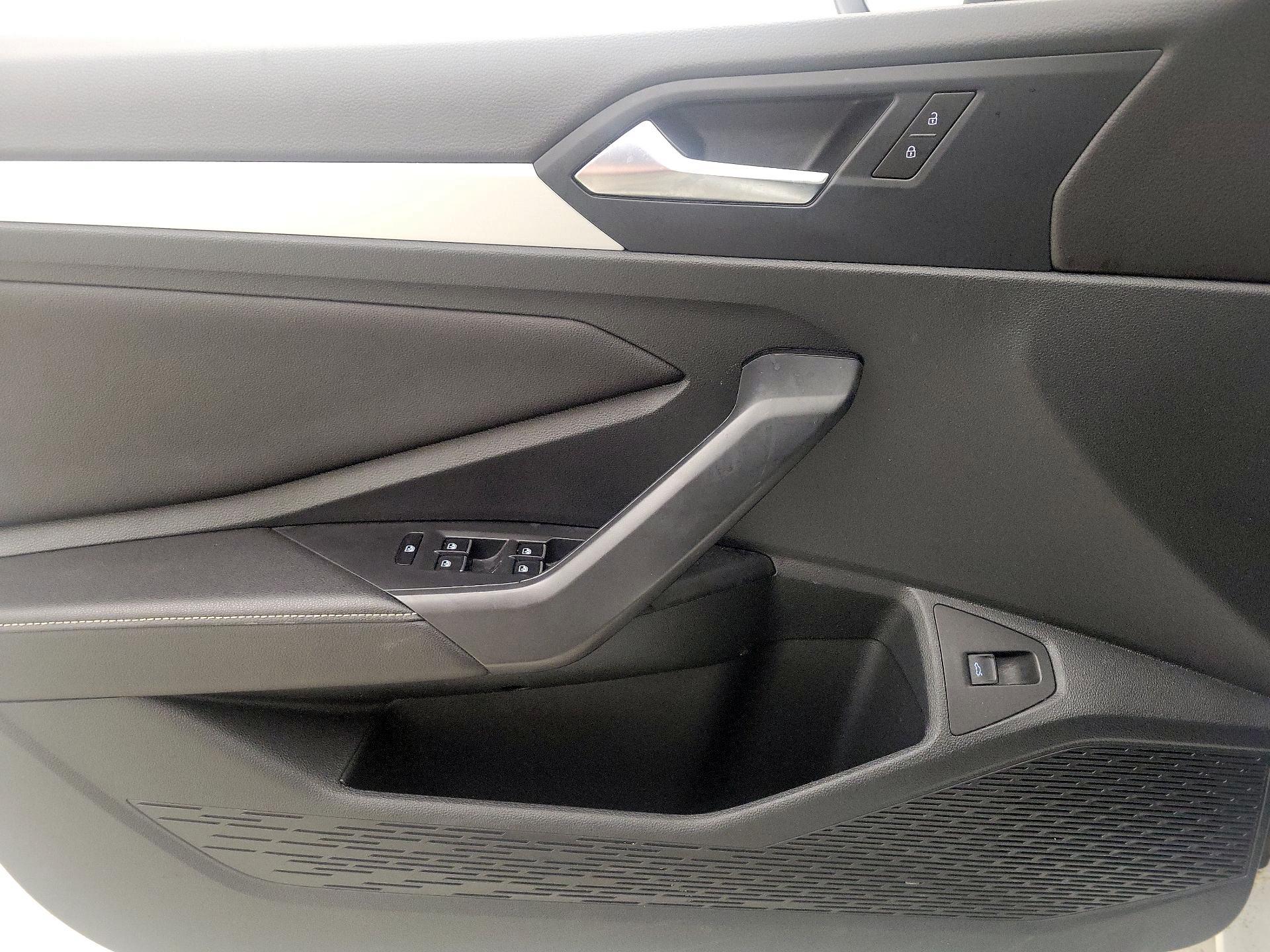 Thumbnail: 2025 Volkswagen Jetta - 12