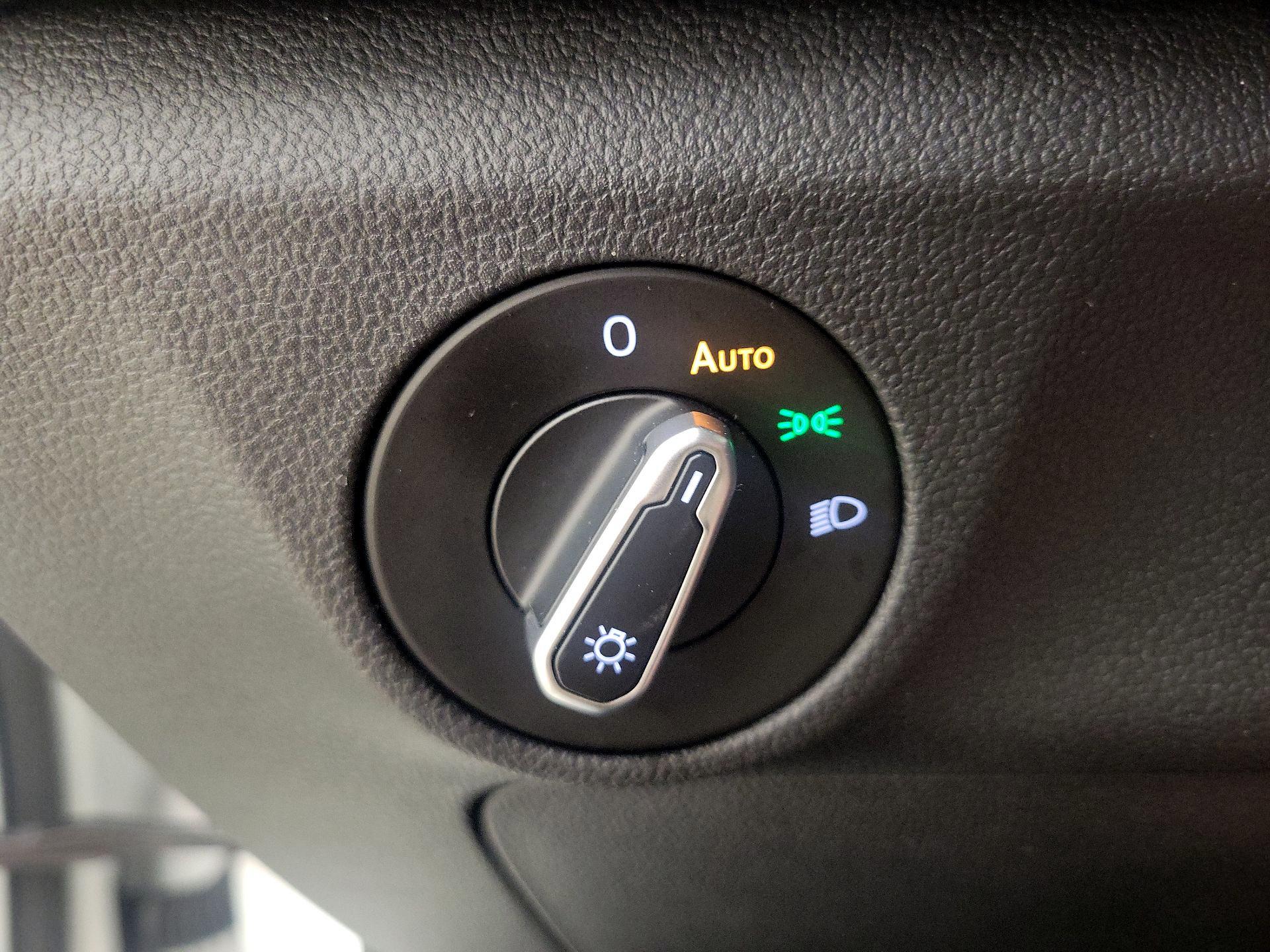 Thumbnail: 2025 Volkswagen Jetta - 13