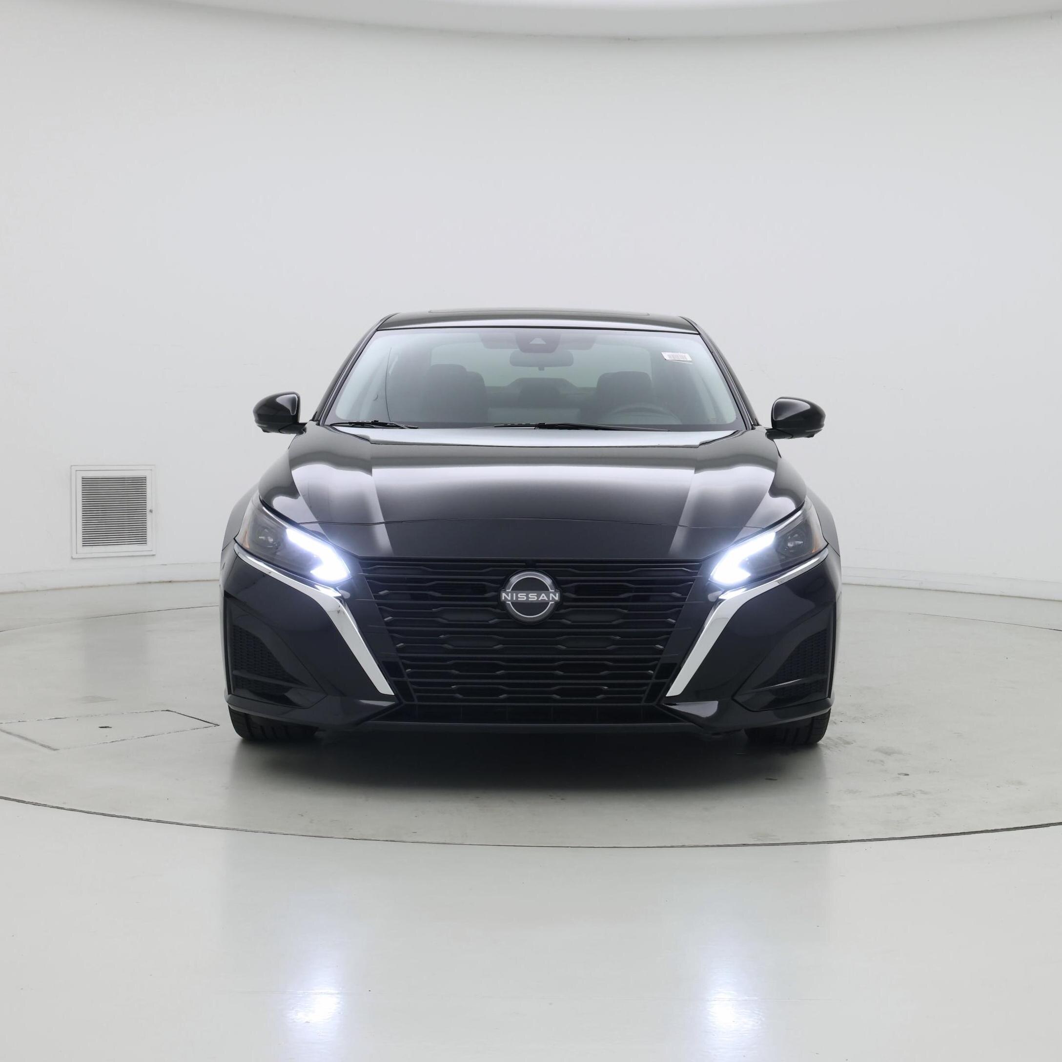 Thumbnail: 2023 Nissan Altima - 5