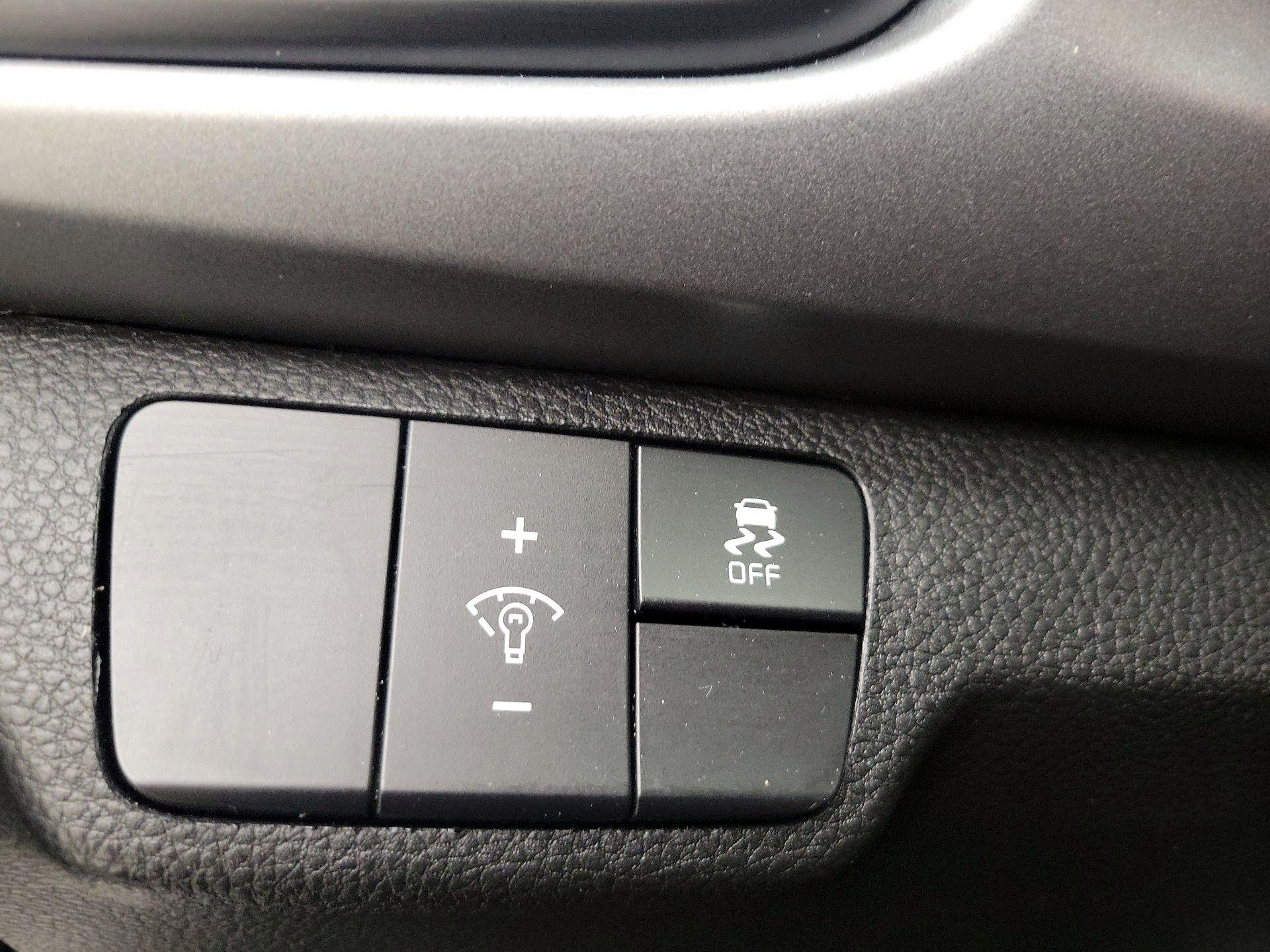 Thumbnail: 2023 Kia Rio - 13