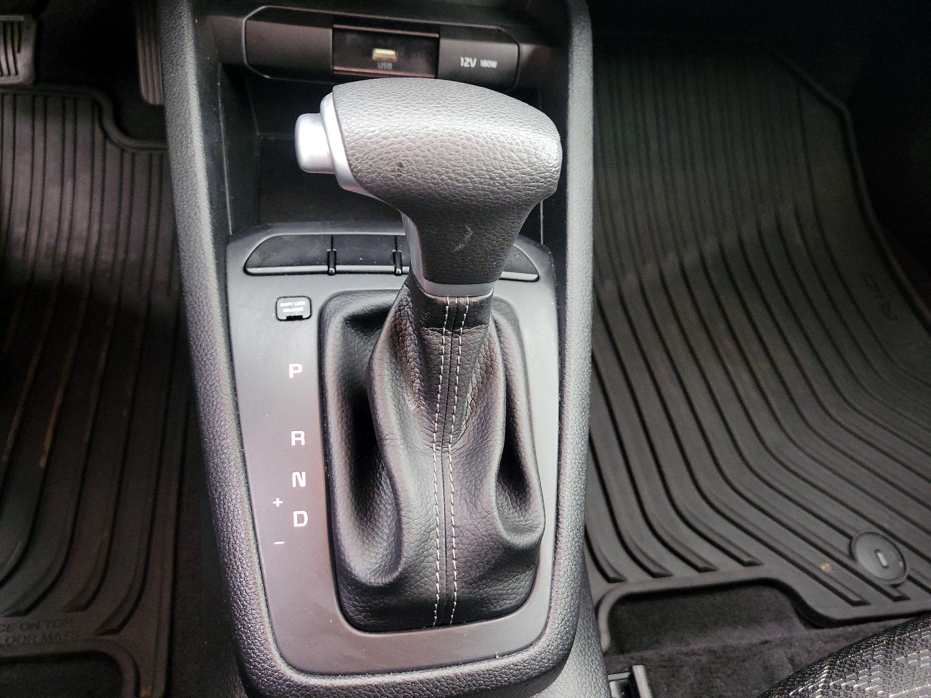 Thumbnail: 2023 Kia Rio - 17