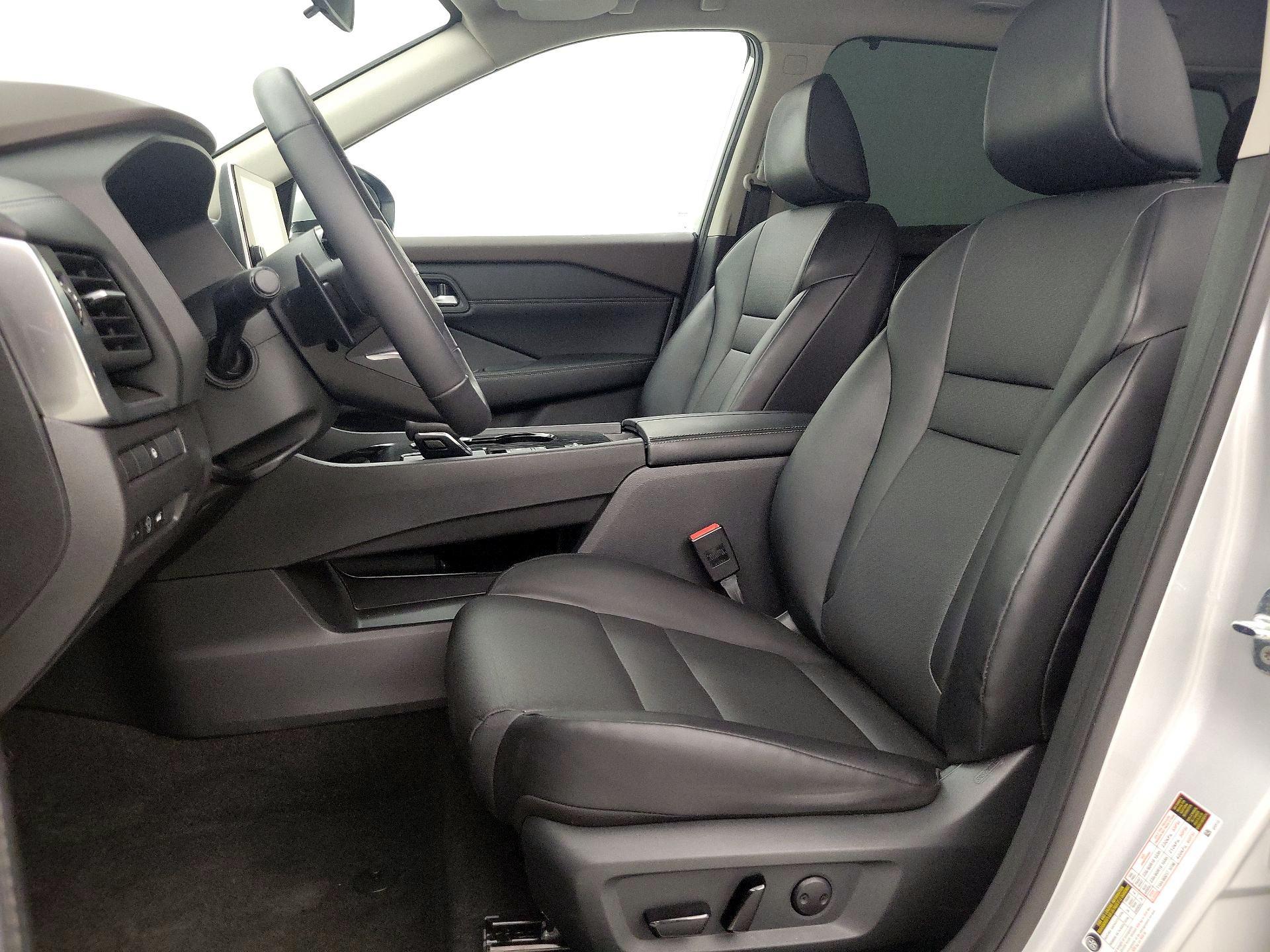 Thumbnail: 2023 Nissan Rogue - 11