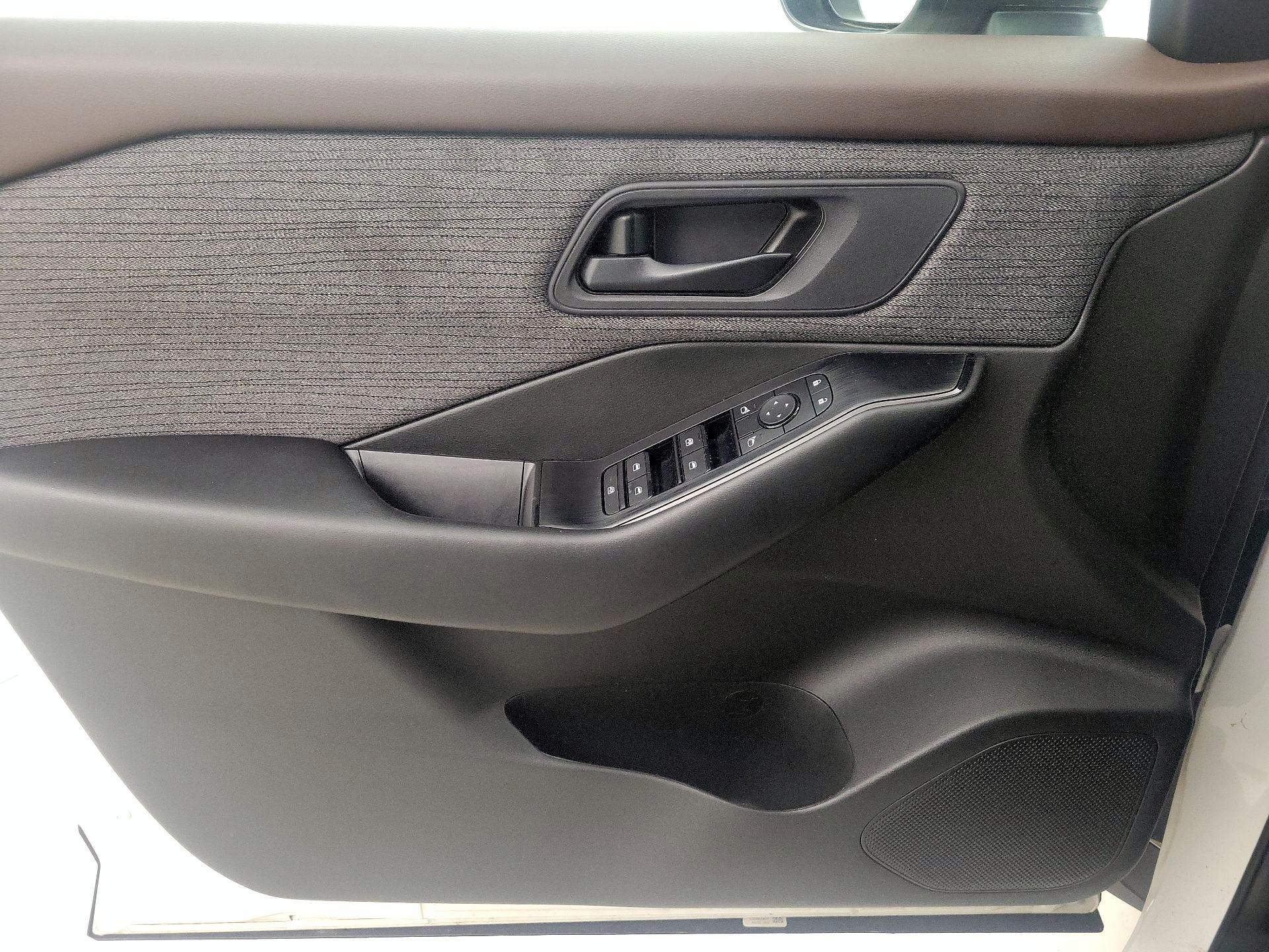 Thumbnail: 2023 Nissan Rogue - 12