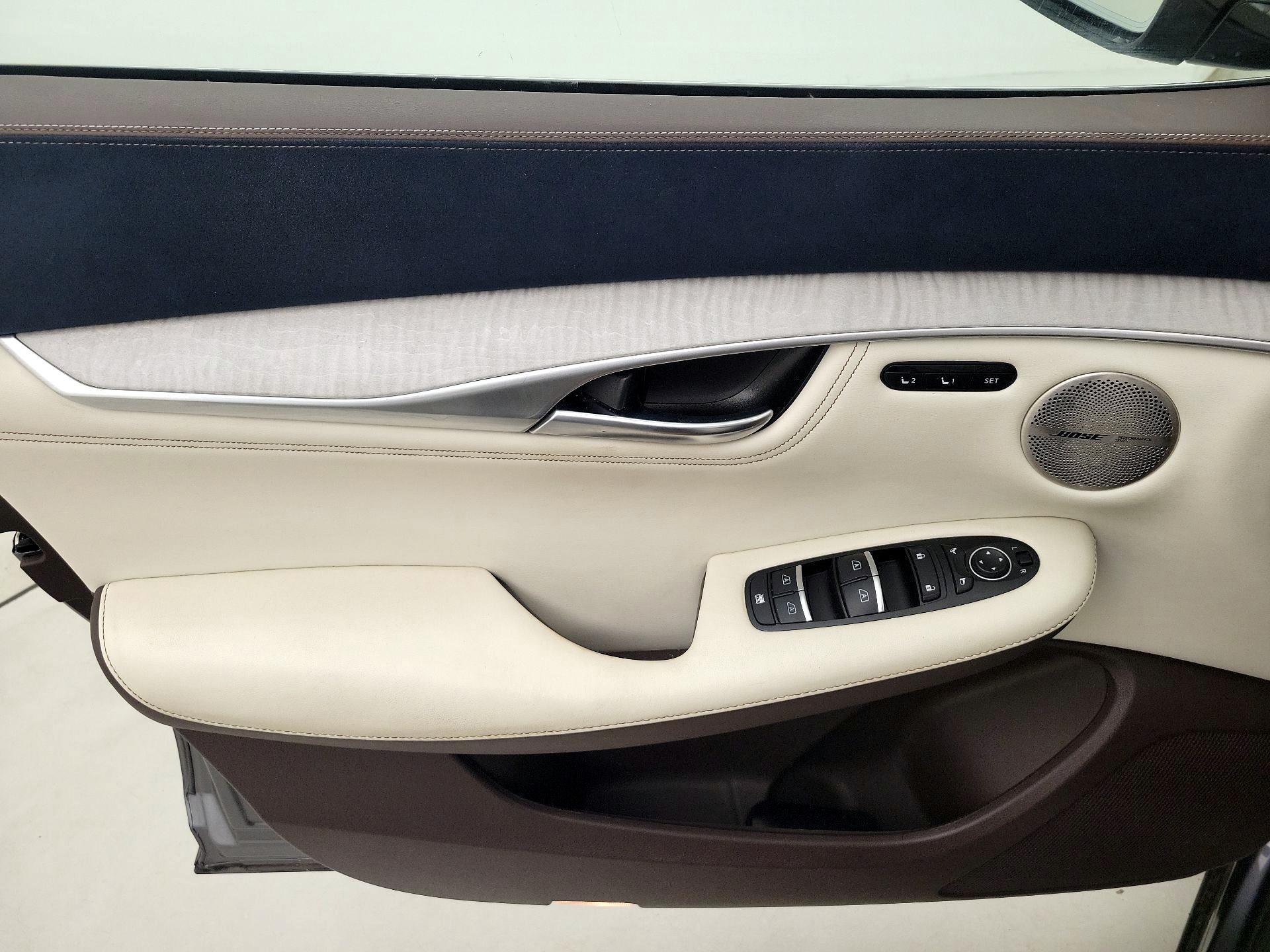 Thumbnail: 2023 INFINITI QX50 - 12