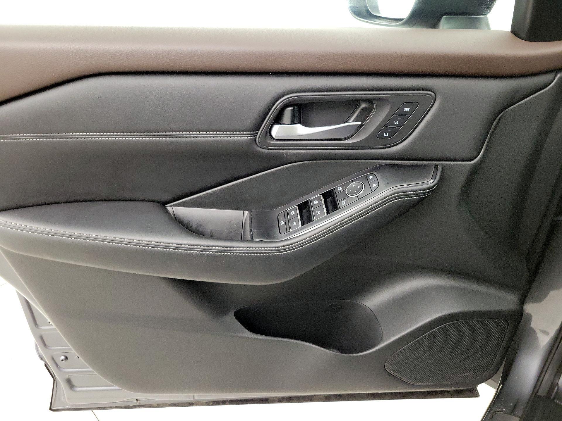 Thumbnail: 2023 Nissan Rogue - 12