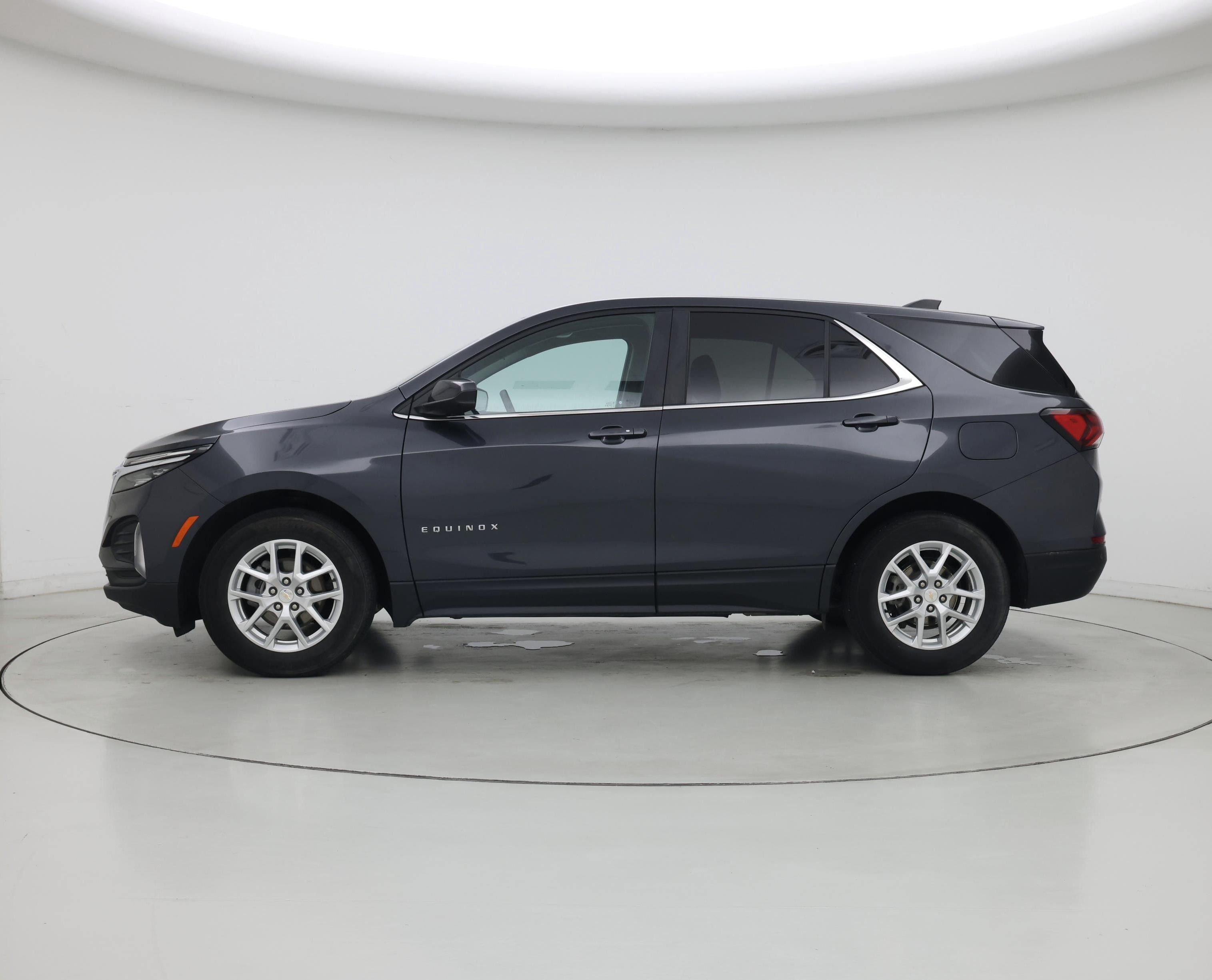 Thumbnail: 2023 Chevrolet Equinox - 3