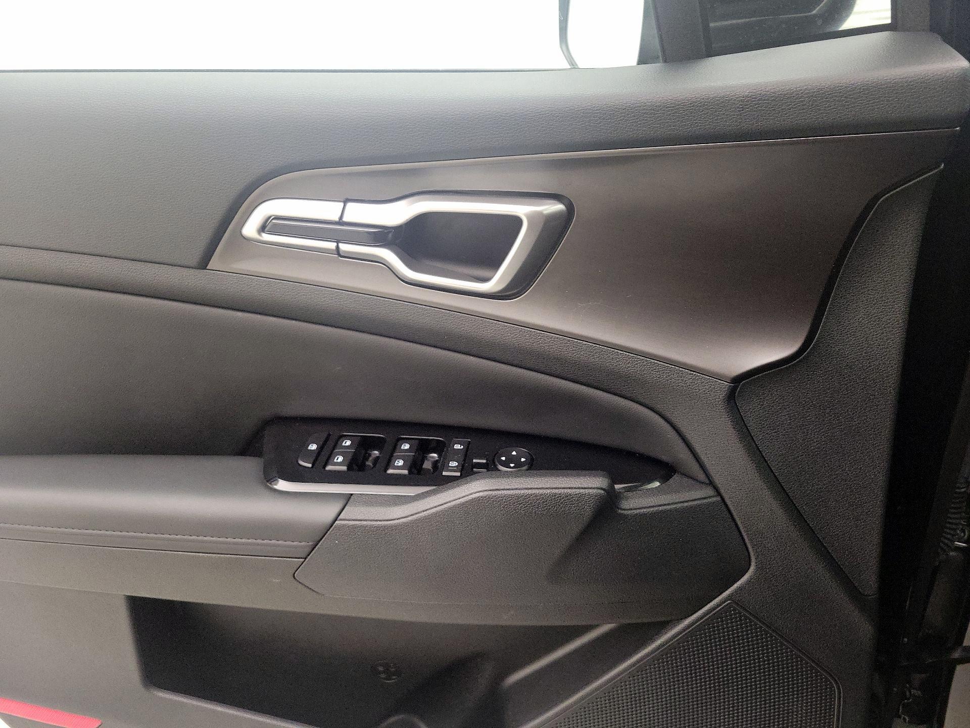 Thumbnail: 2025 Kia Sportage - 12