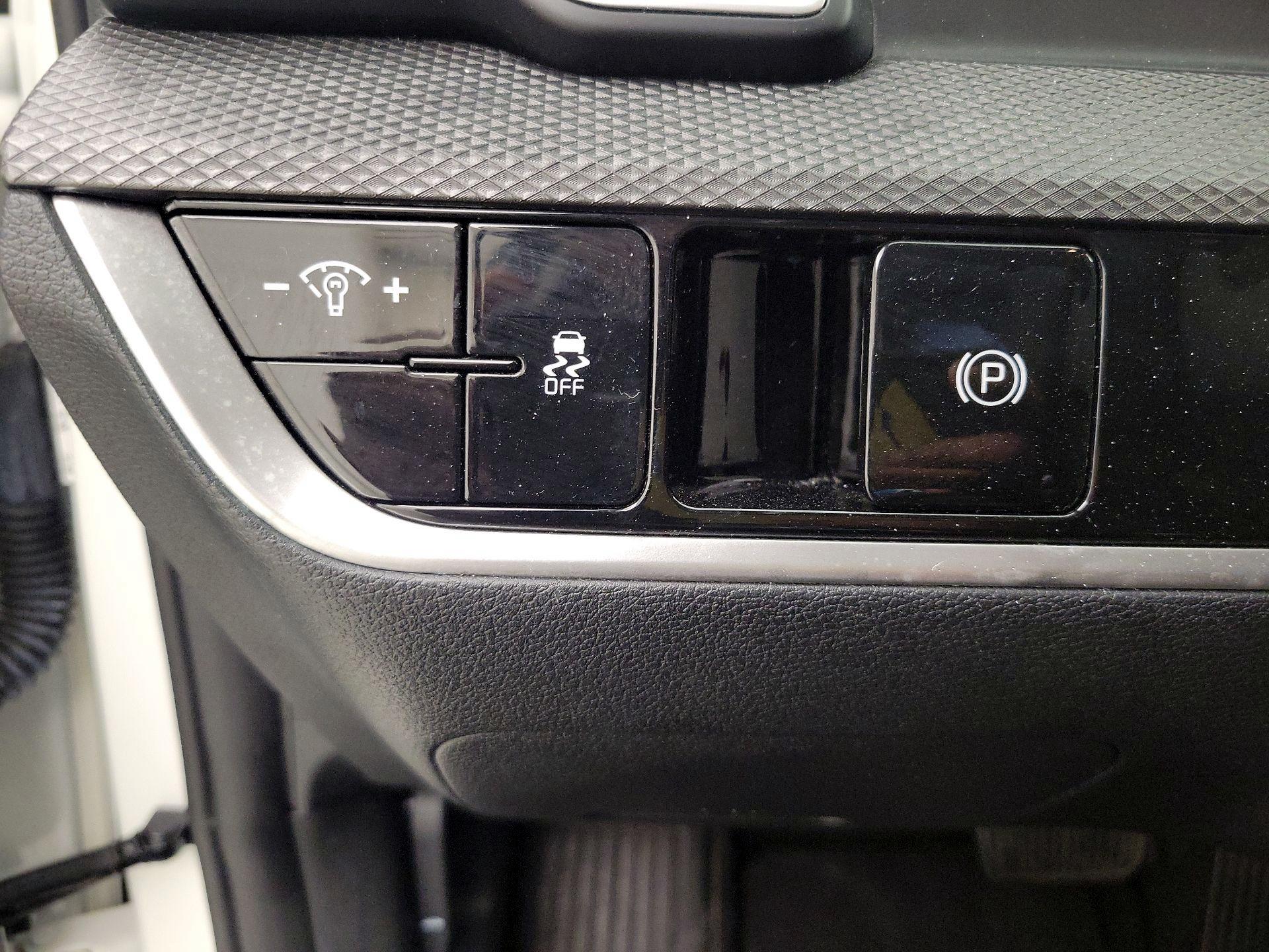 Thumbnail: 2024 Kia Sportage - 13