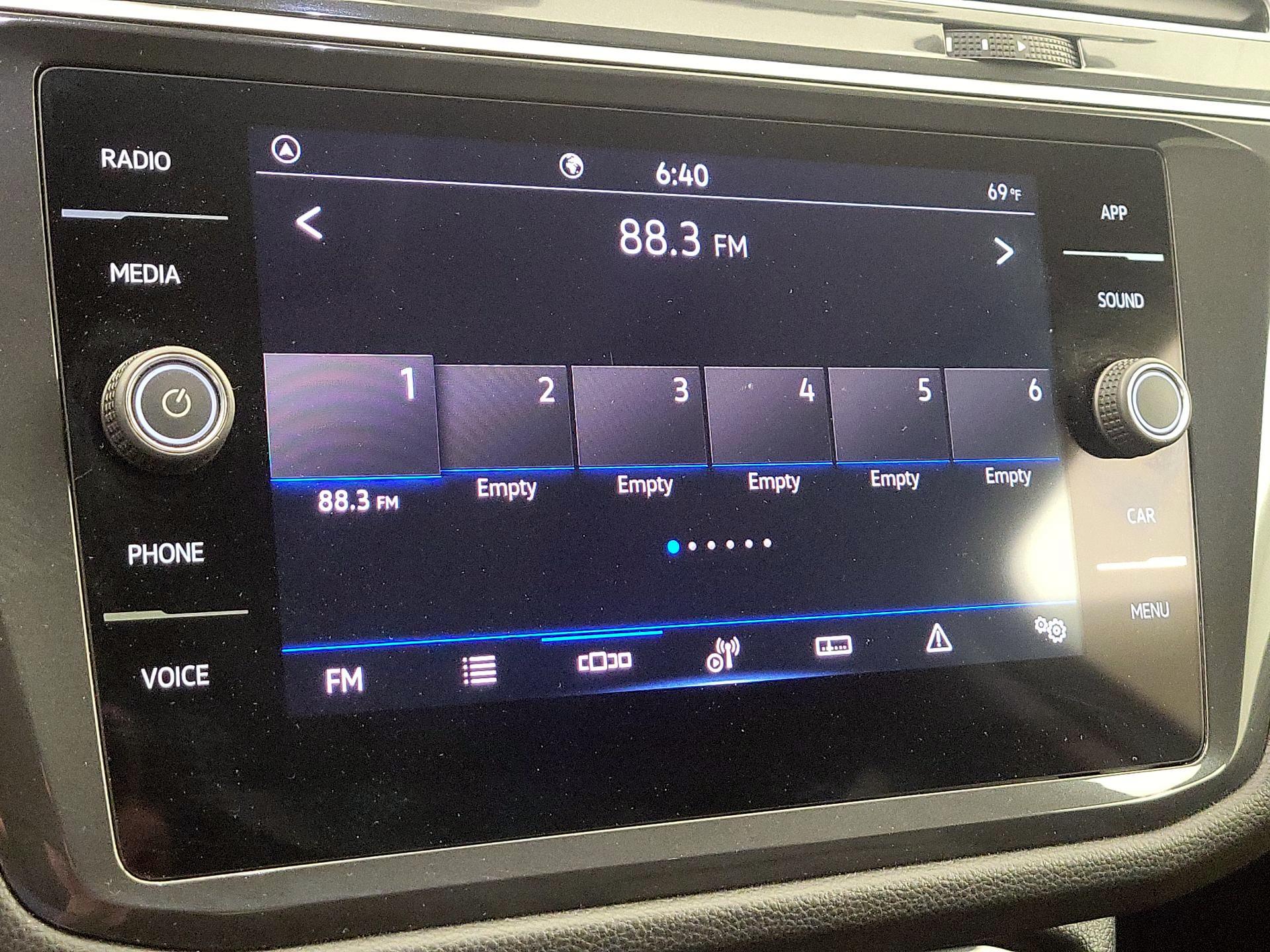 Thumbnail: 2024 Volkswagen Tiguan - 15