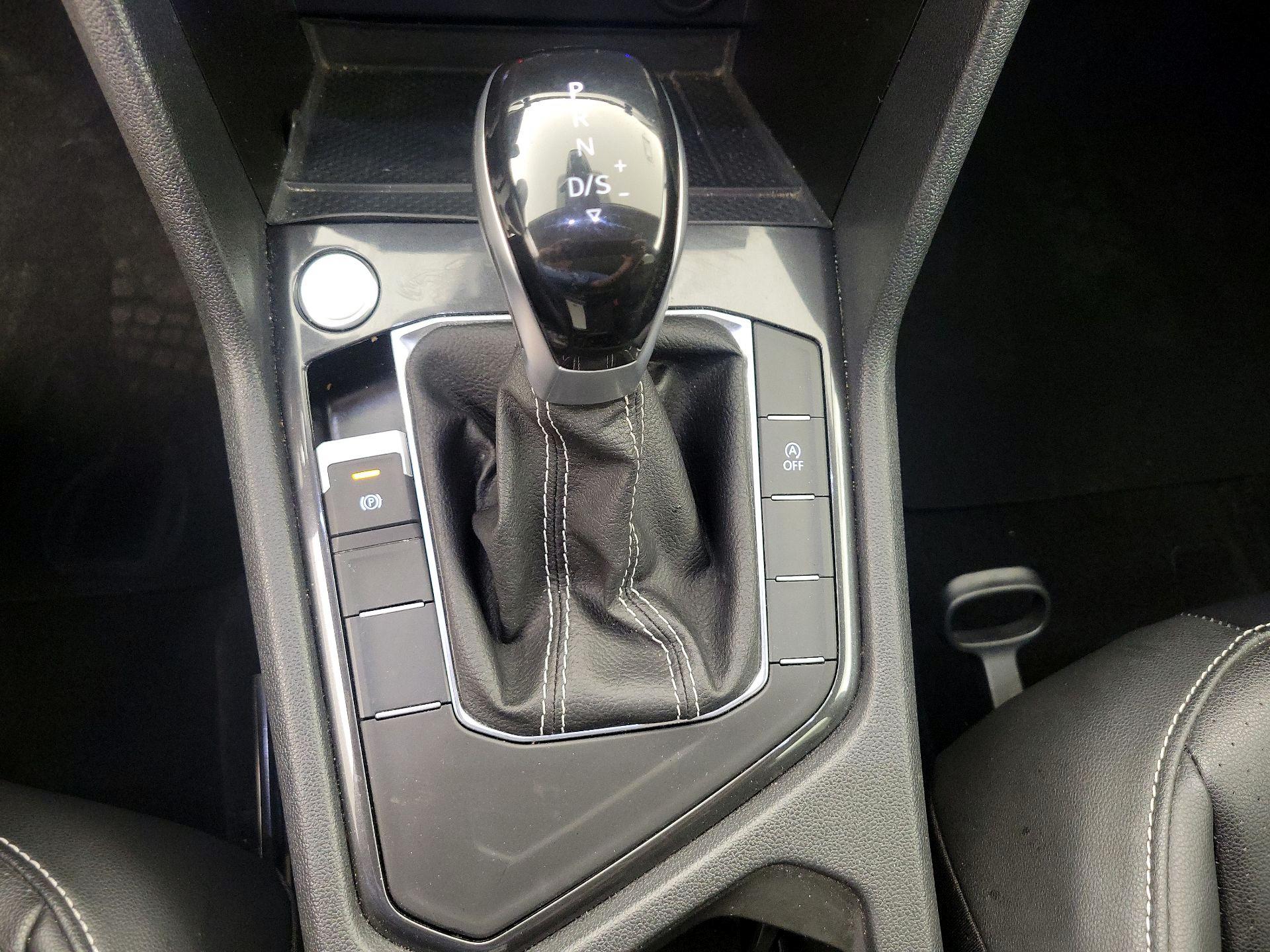 Thumbnail: 2024 Volkswagen Tiguan - 17