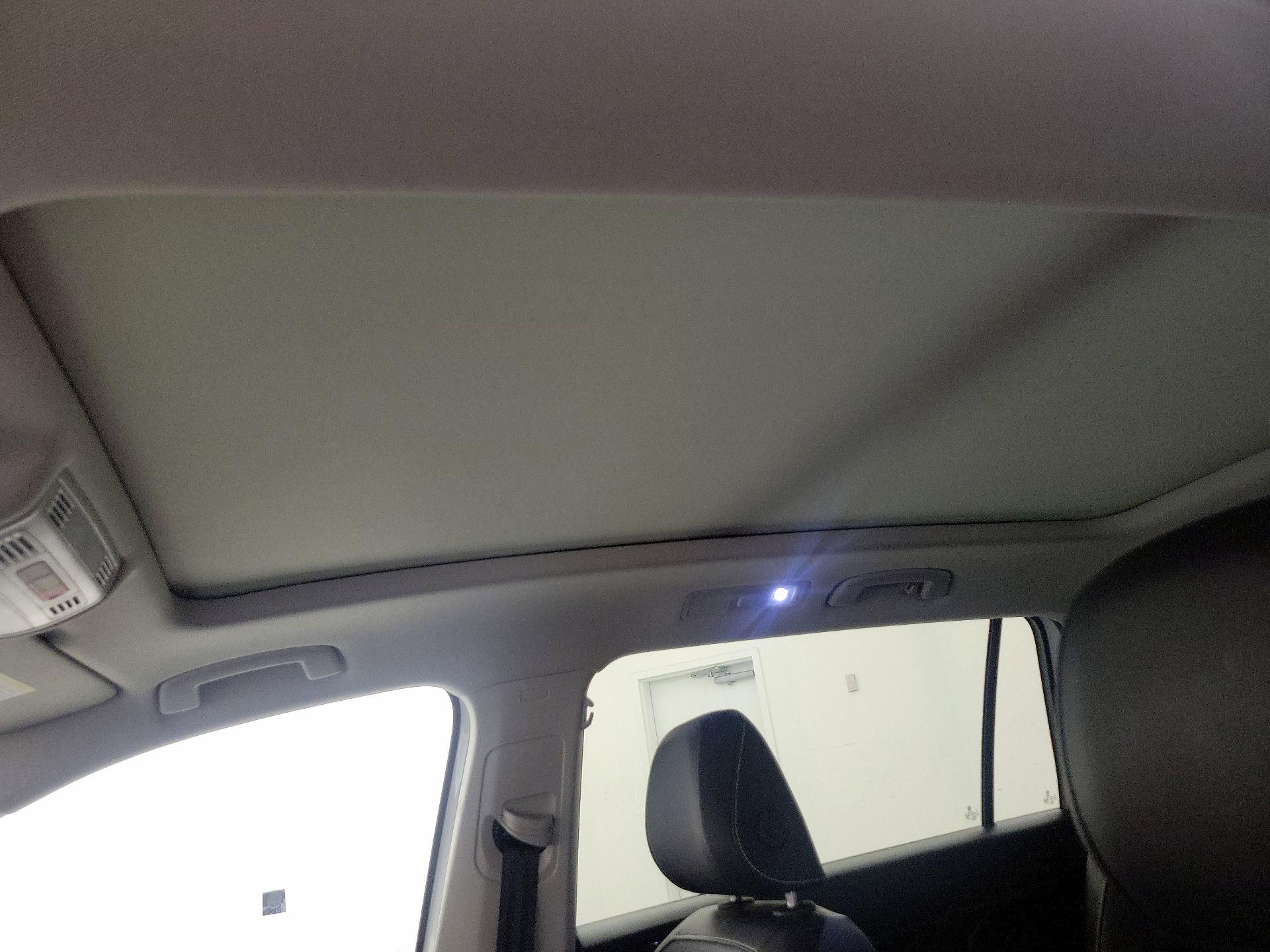 Thumbnail: 2024 Volkswagen Tiguan - 19