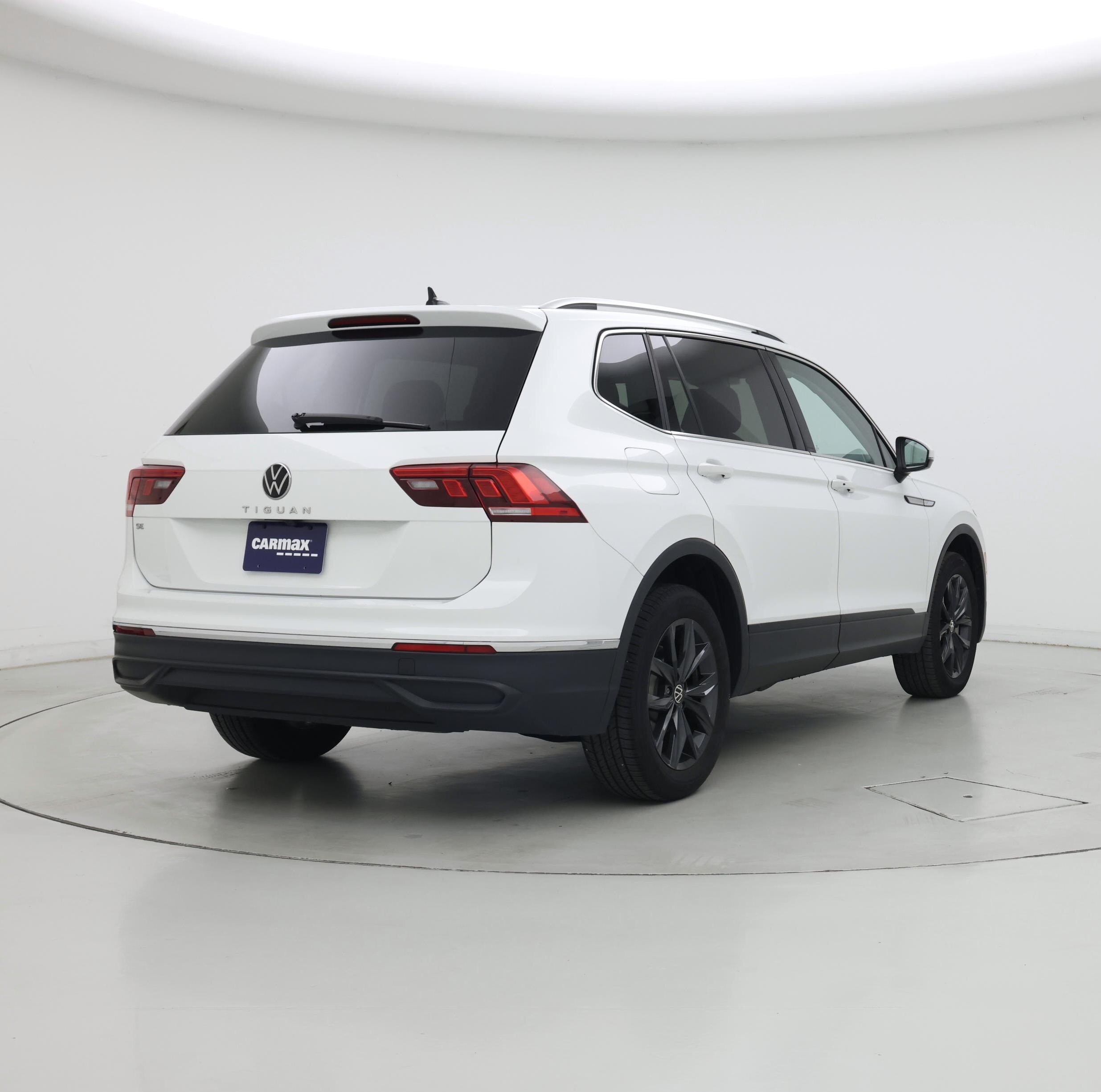 Thumbnail: 2024 Volkswagen Tiguan - 8