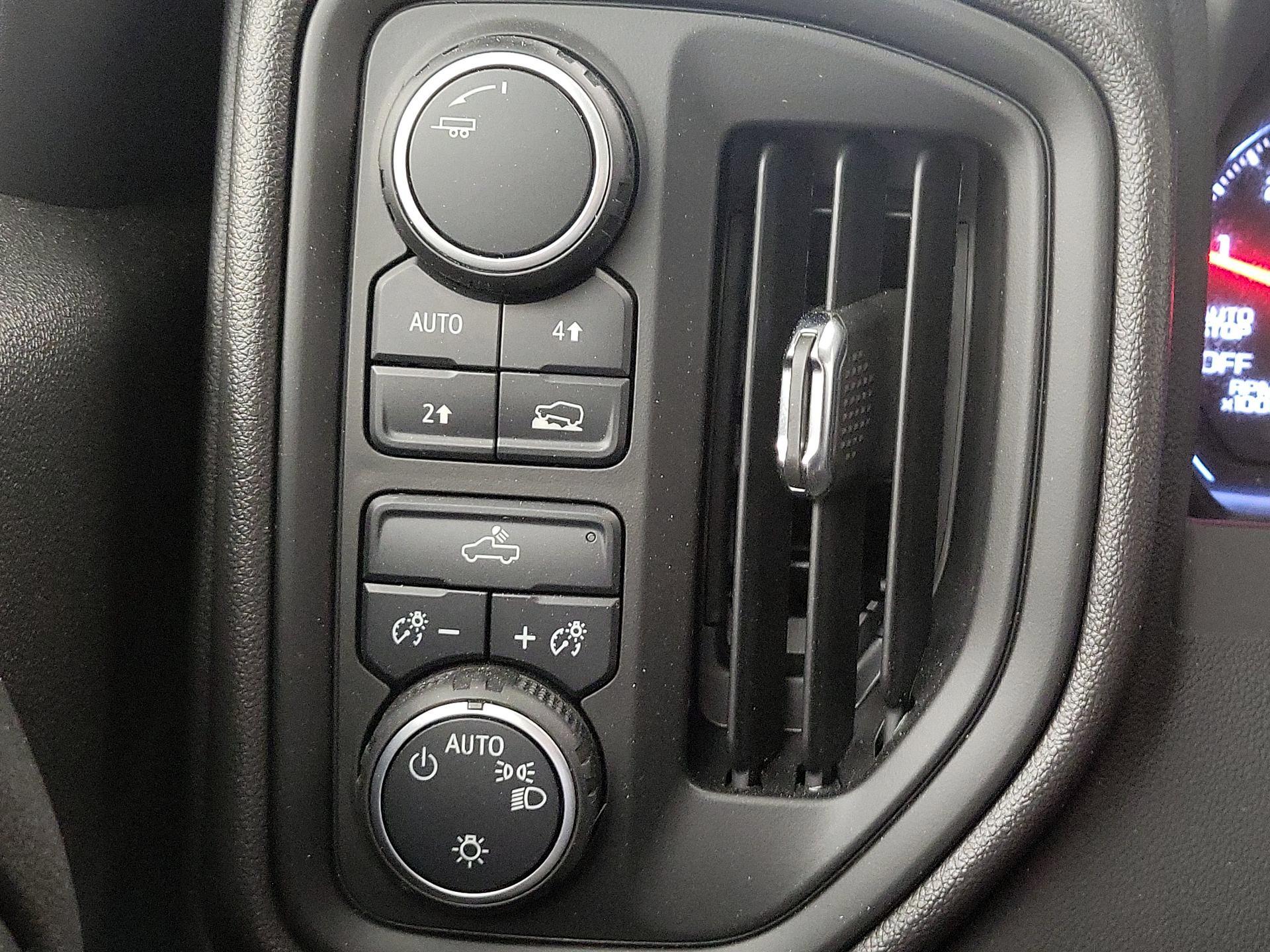 Thumbnail: 2025 Chevrolet Silverado 1500 - 13